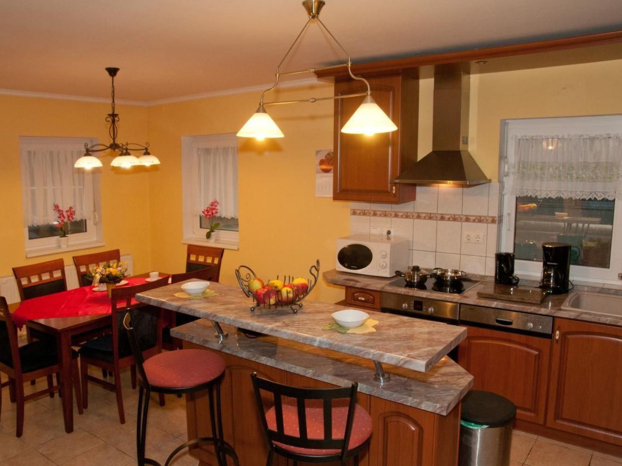 Hochwertiges Ferienhaus Steffi mit Terrasse-Image-tags.info