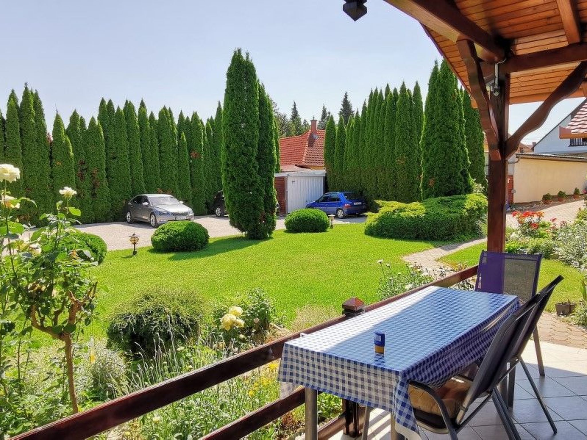 Bequem eingerichtete Wohnung mit großem Garten-Binnen