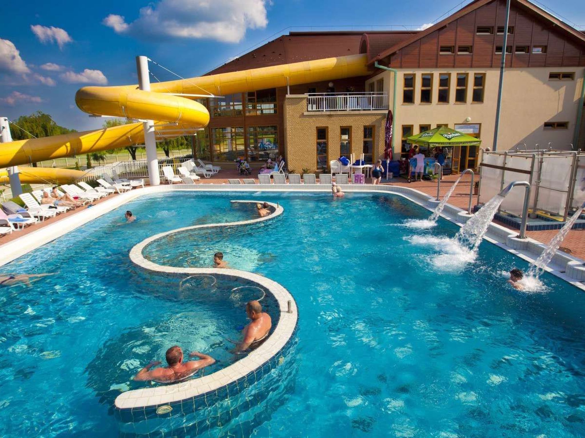 Bequem eingerichtete Wohnung mit großem Garten-Binnen