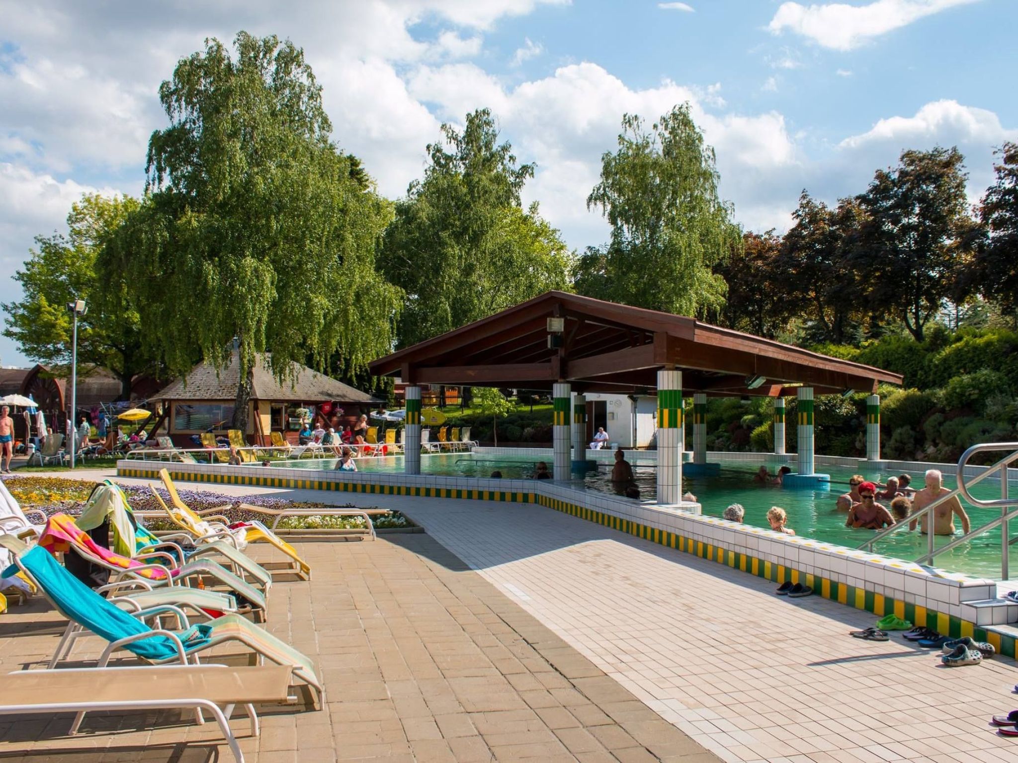 Bequem eingerichtete Wohnung mit großem Garten-Binnen
