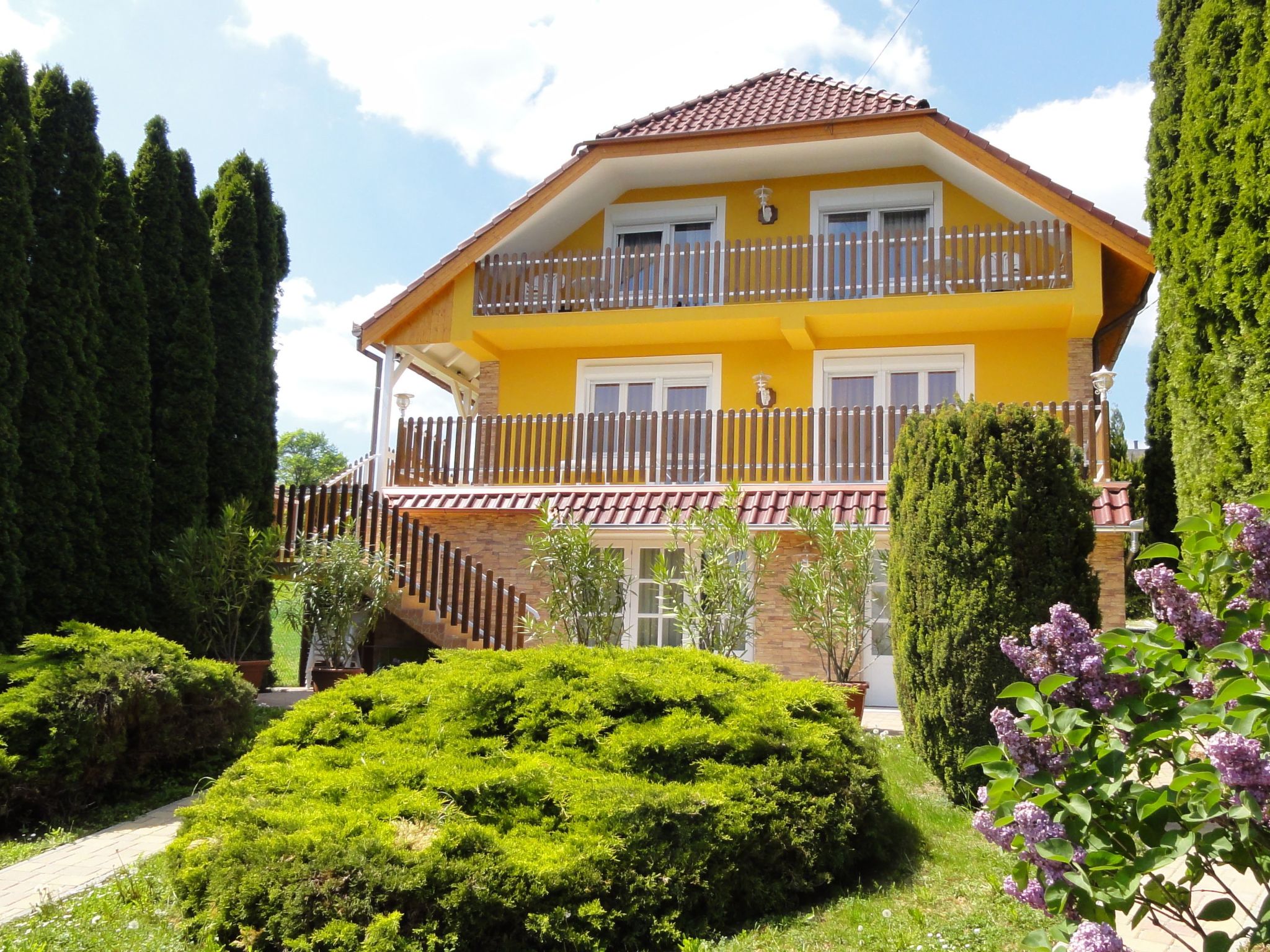 Gemütliche Ferienwohnung mit Panorama — view 1 of 20
