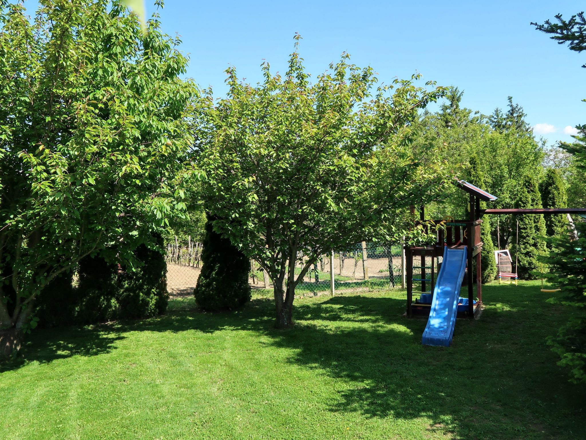 Stimmungsvolle Ferienwohnung mit großem Garten-Binnen