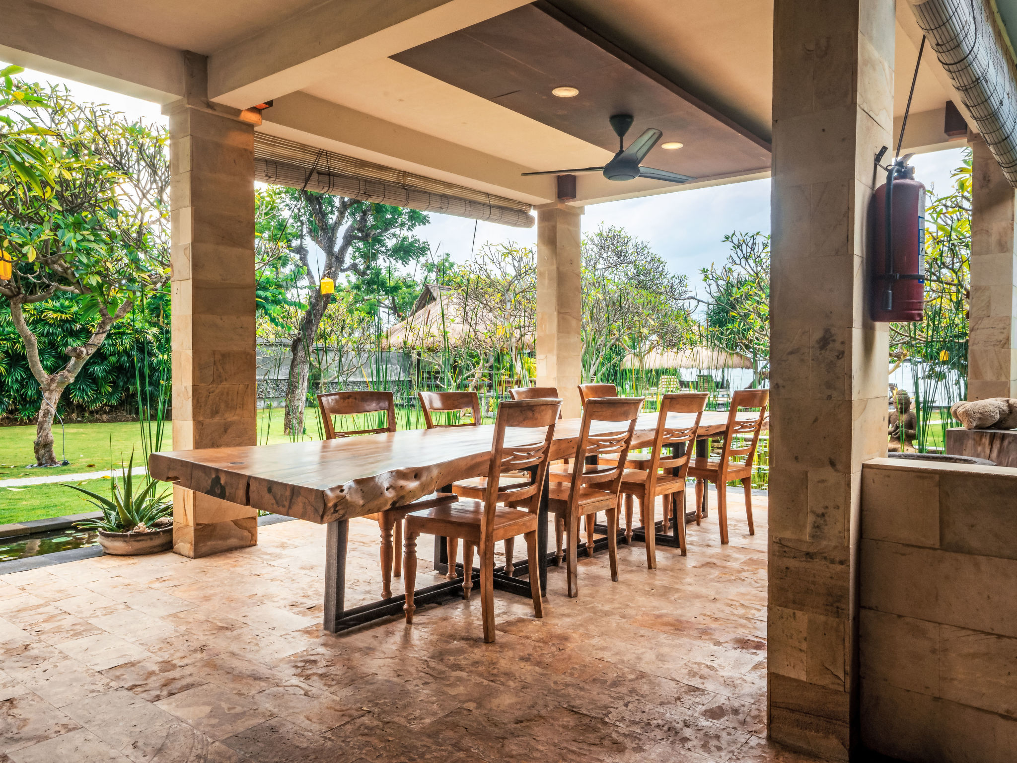 Maison Villa 'Villa Semadhi' mit Infinity-Pool – Terrasse, photo 20 sur 46