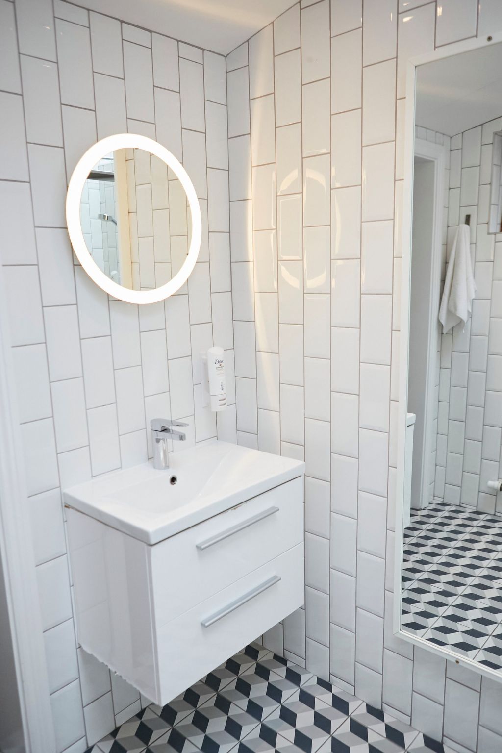 Gemütliches Haus für 10 Personen Stadt 15 Minuten zu Fuß Straßenbahn 5 Minuten-Image-tags.info