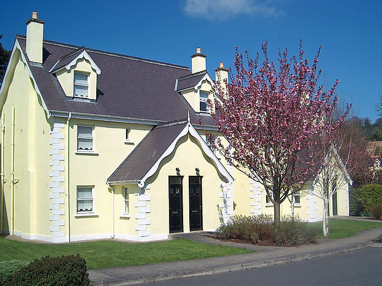 HOLIDAY HOUSE AUGHRIM