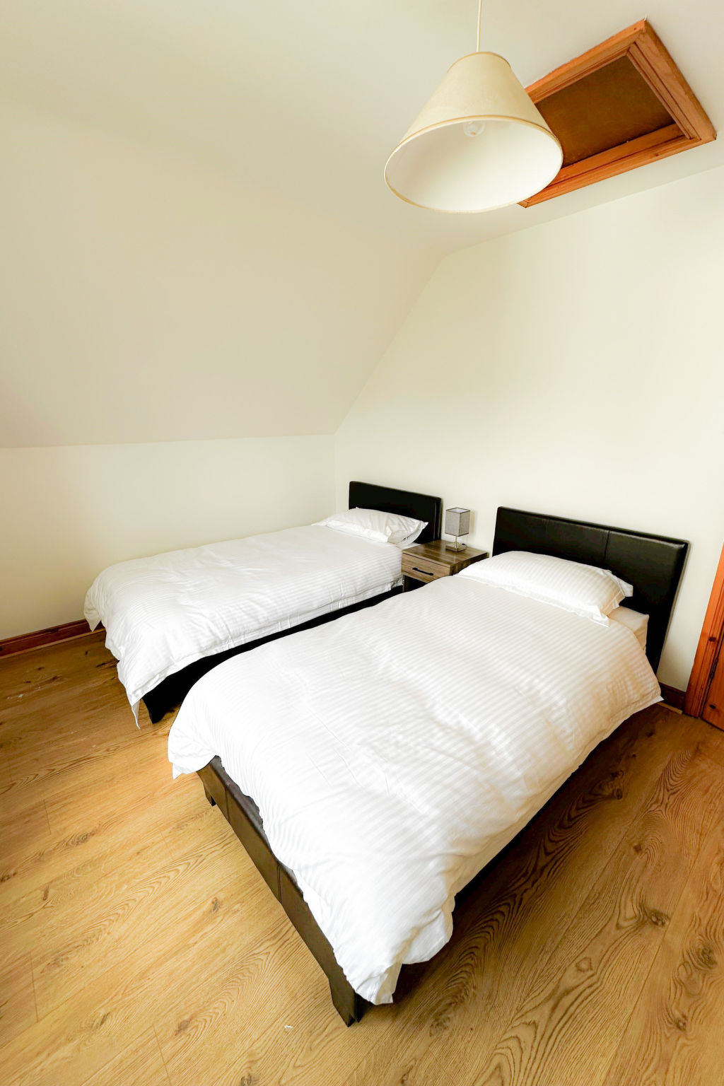 Brittas Bay Holiday Village No 7-Binnen