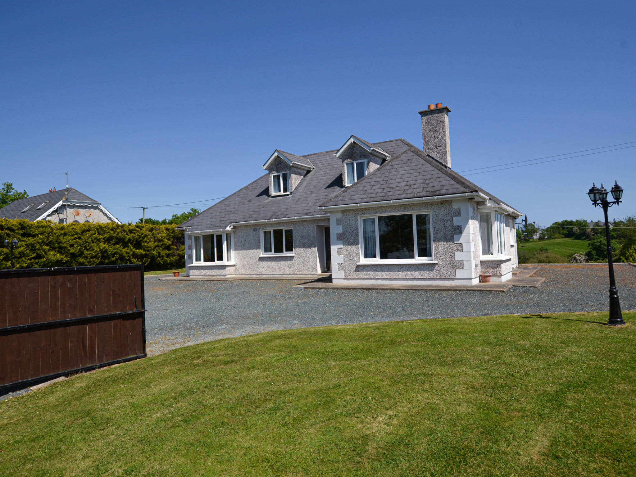 Ballygarrett Holiday Home-Outside
