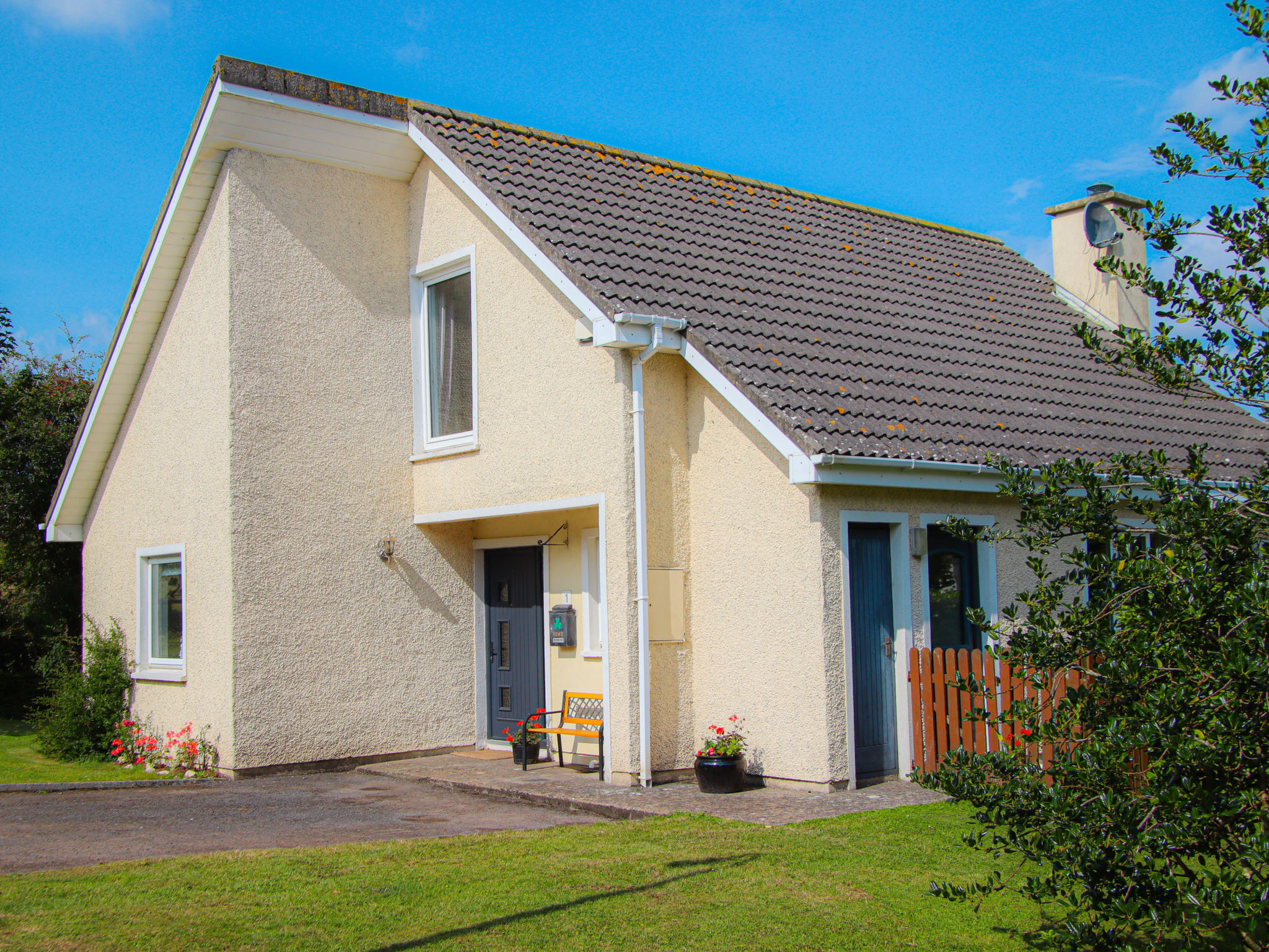 Dunmore Villas Holiday Home No 1-Outside