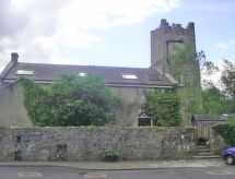 Maison Old Court Holiday Home