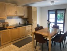 Maison Old Court Holiday Home