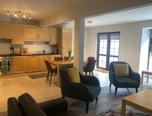 Maison Old Court Holiday Home