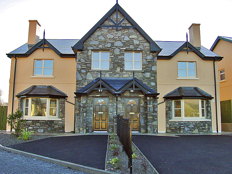 HOLIDAY HOUSE ARDMULLEN