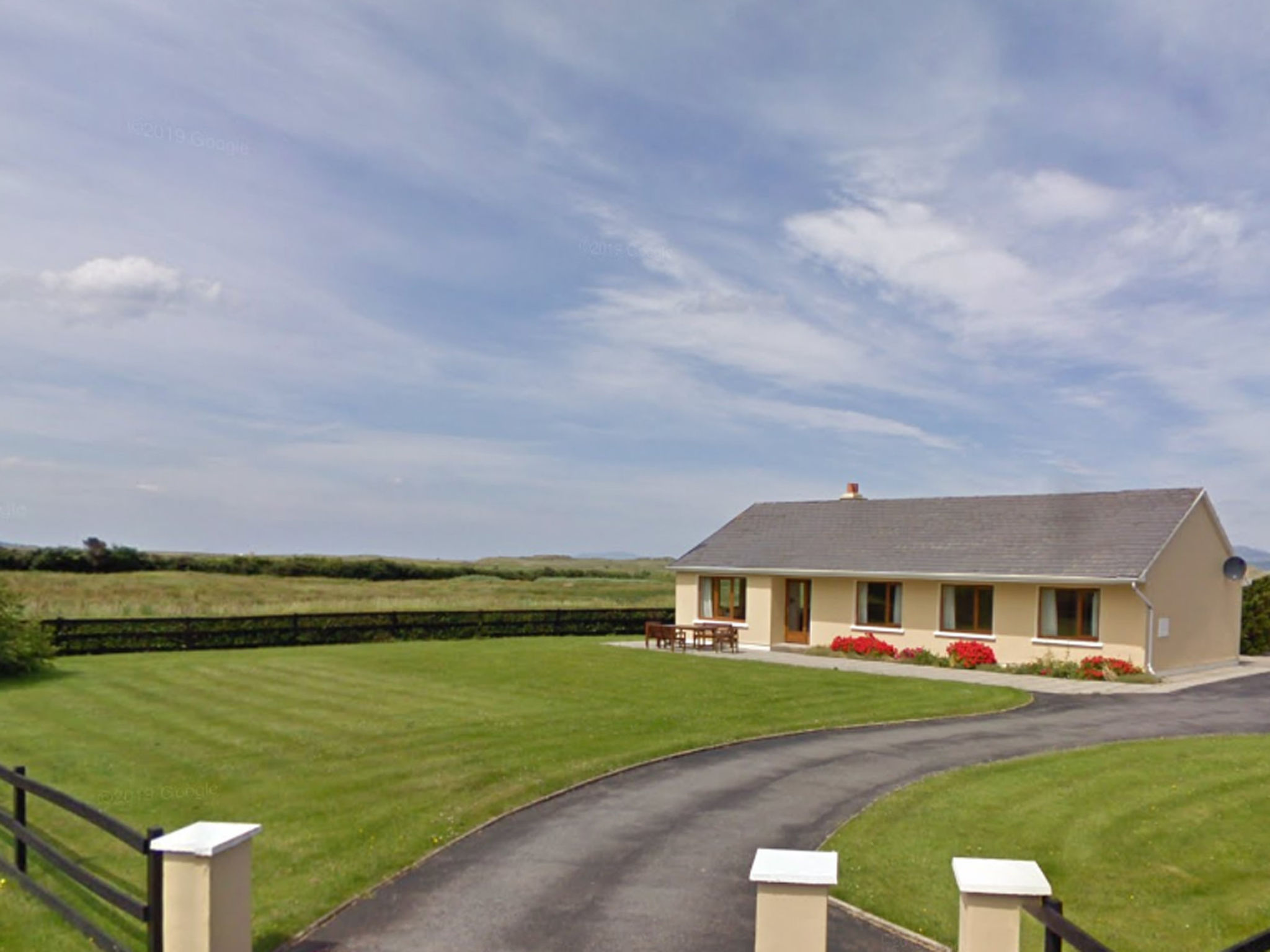 Behy Lodge Glenbeigh-Outside