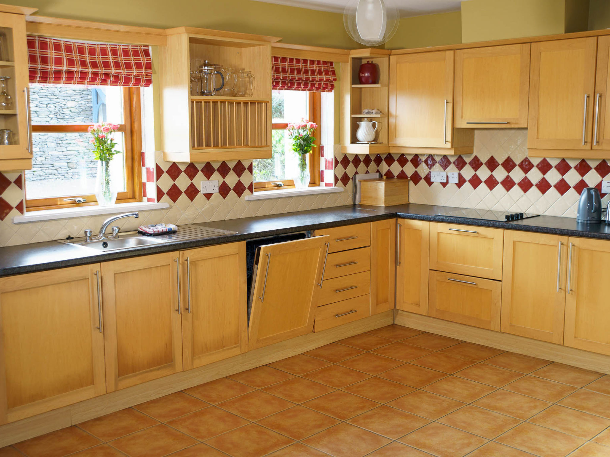 Dingle CY (TR4) - 3 Bed NO 2 - Binnen