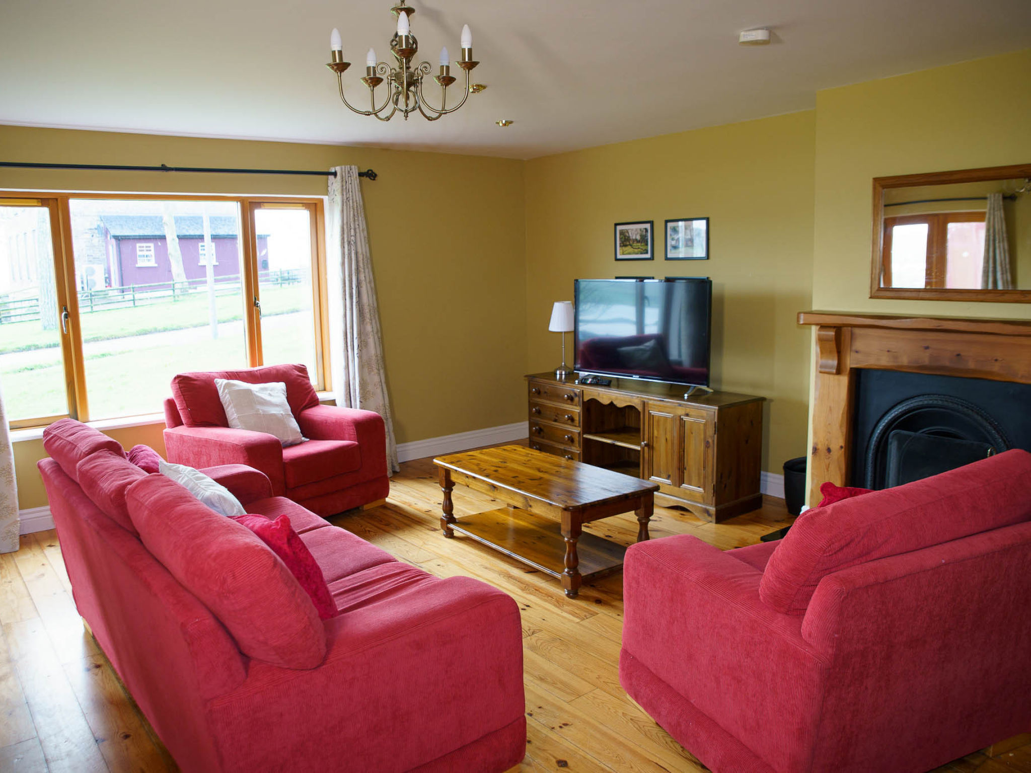 Dingle CY (TR4) - 3 Bed NO 2 - Binnen