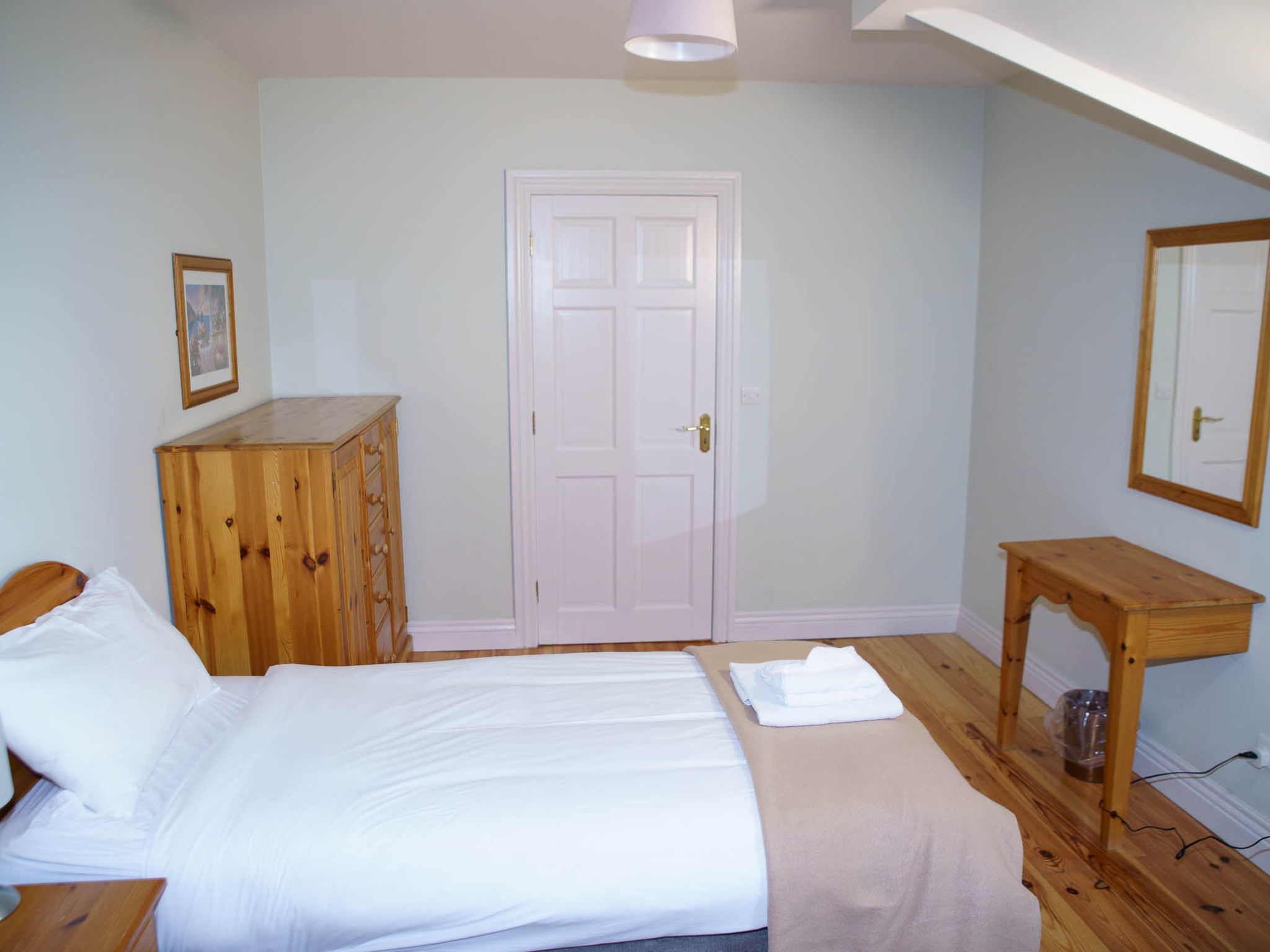 Dingle CY (TR4) - 3 Bed NO 2 - Binnen