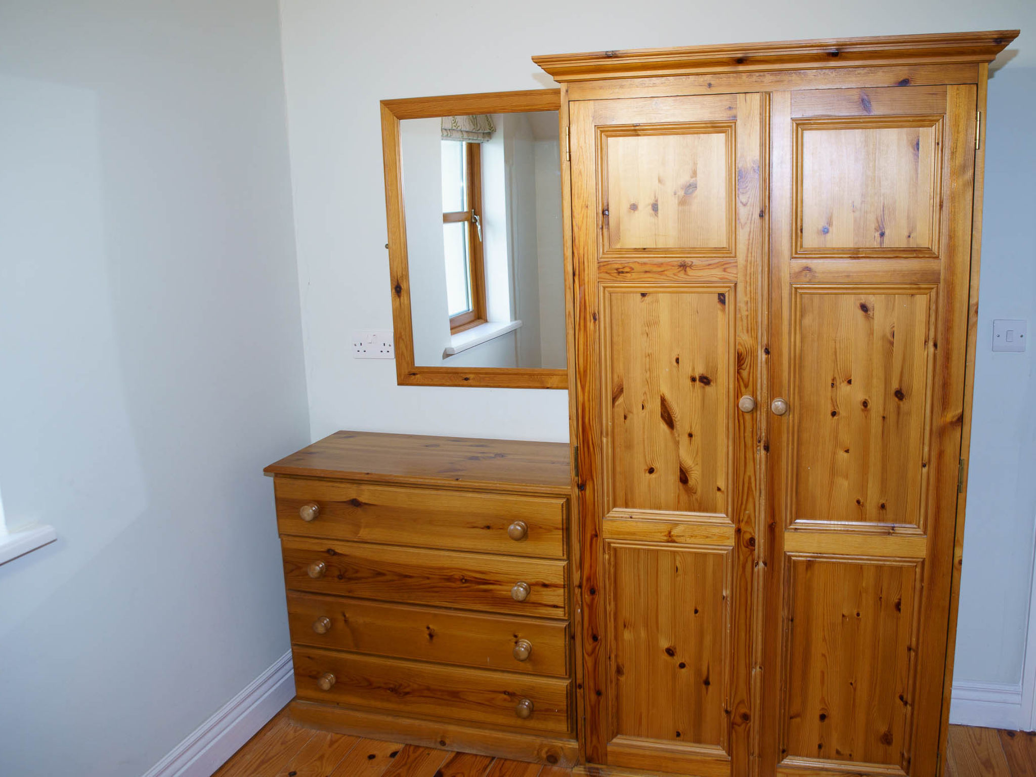 Dingle CY (TR4) - 3 Bed NO 2 - Binnen
