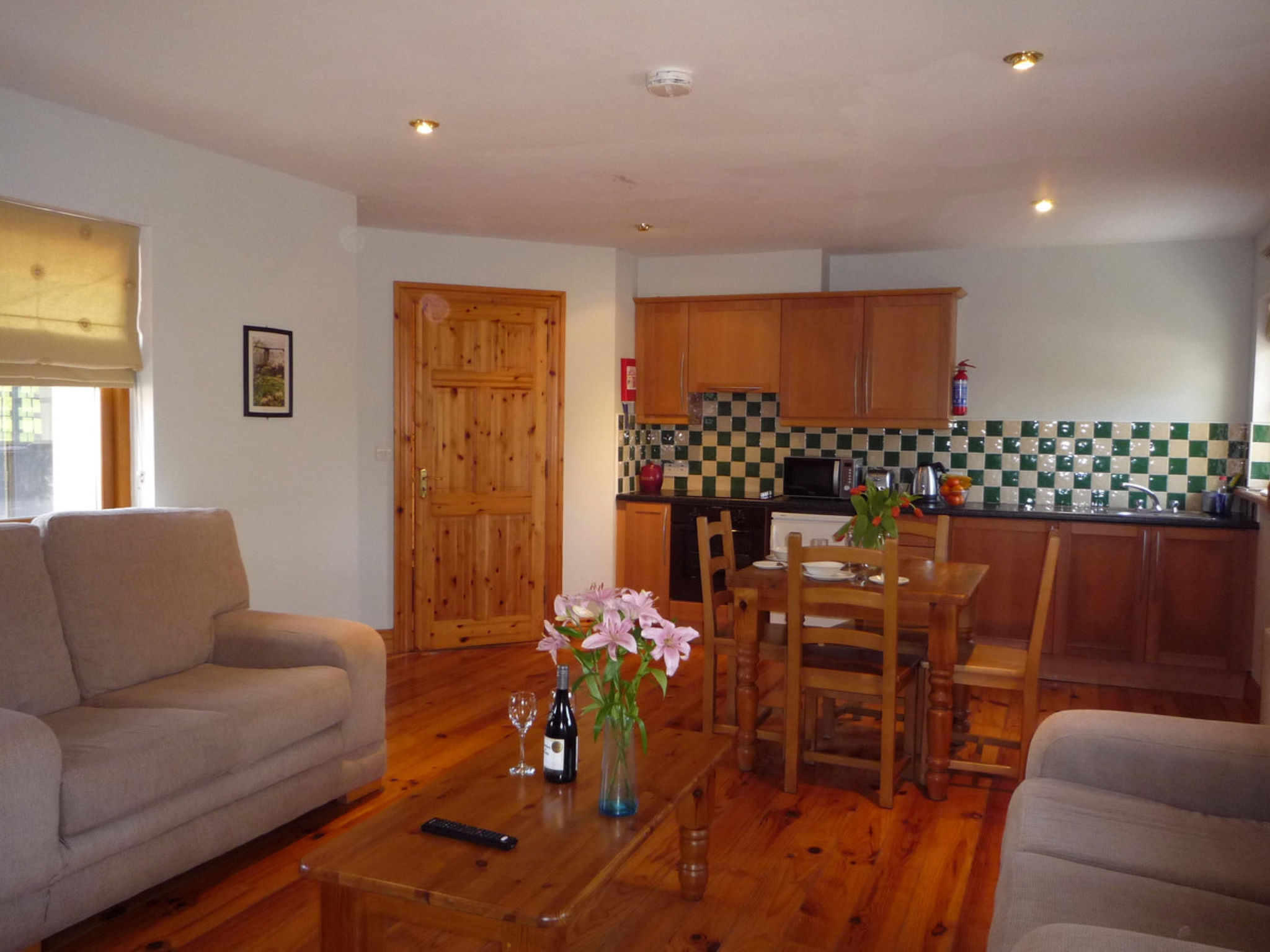 Dingle CY No 5(TR4)  (2 Bed - Sleeps 4)-Inside