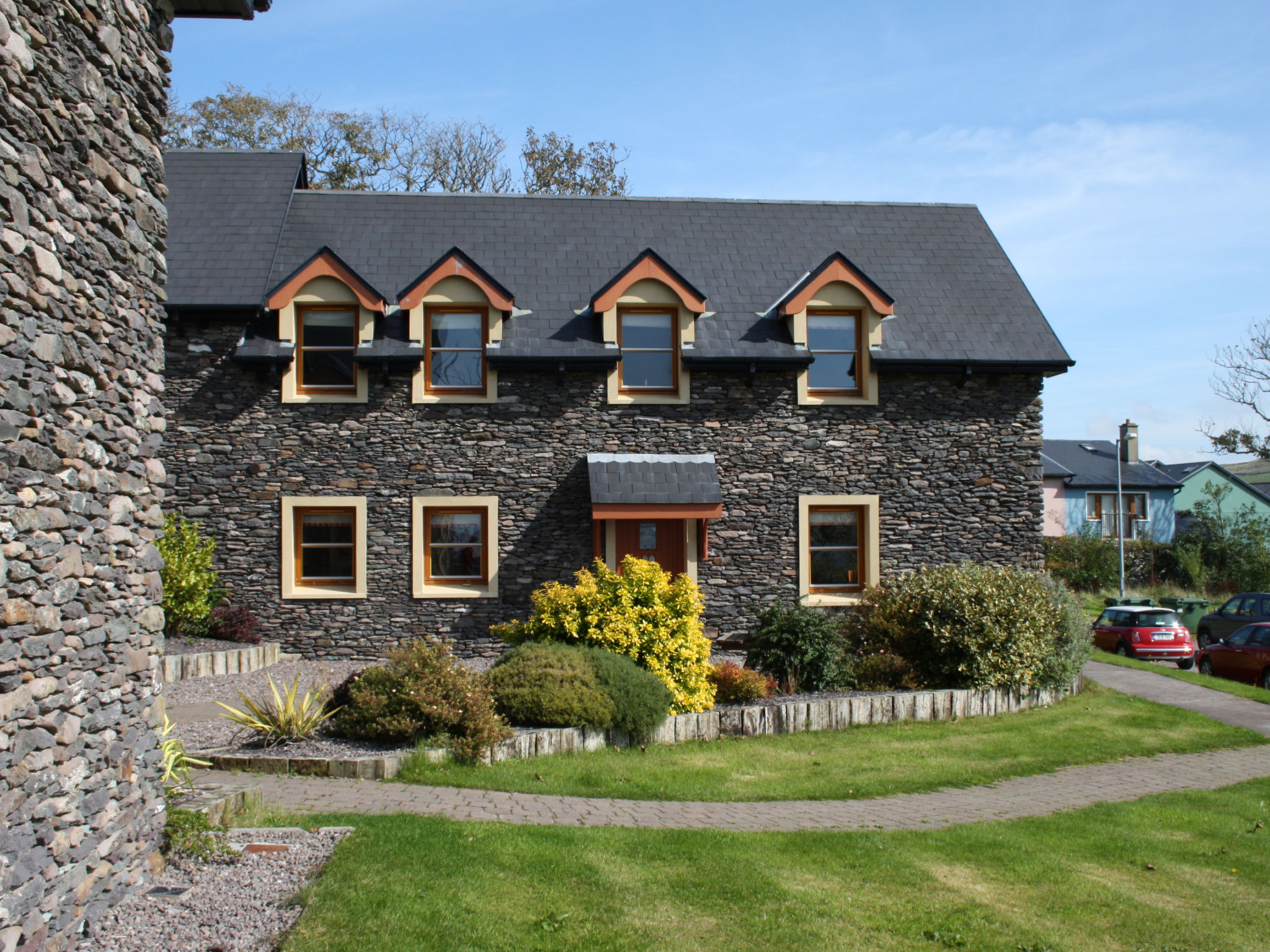 Dingle CY No 5(TR4)  (2 Bed - Sleeps 4)-Outside