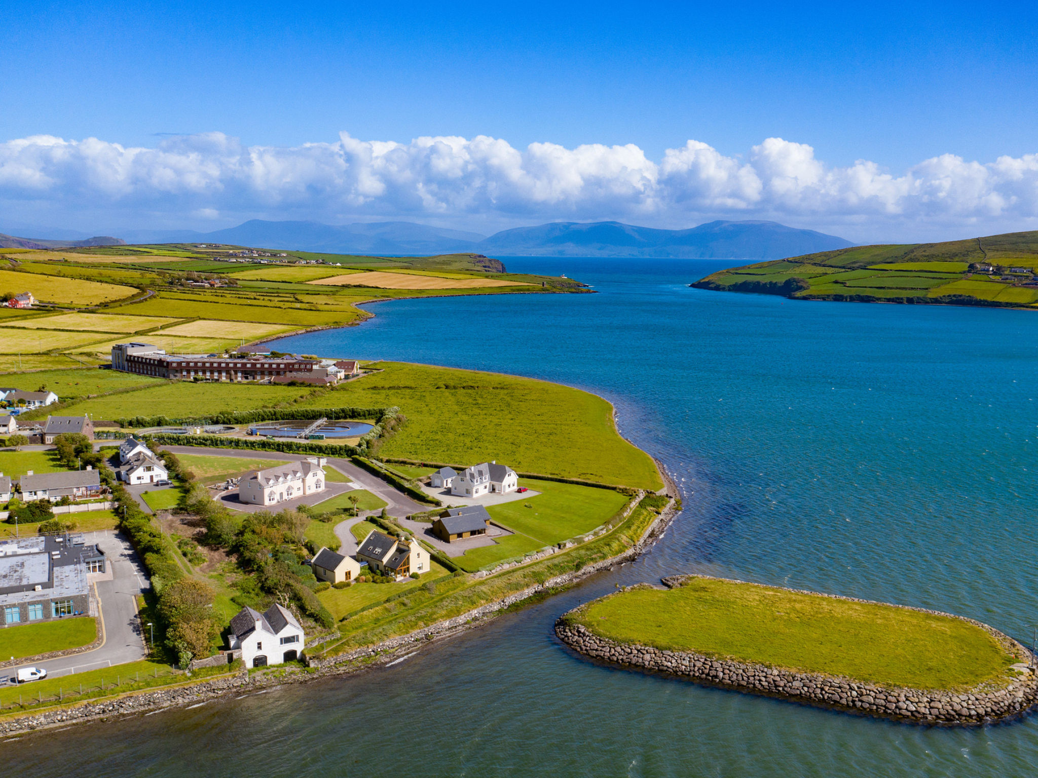 Dingle CY No 5(TR4)  (2 Bed - Sleeps 4)-Outside