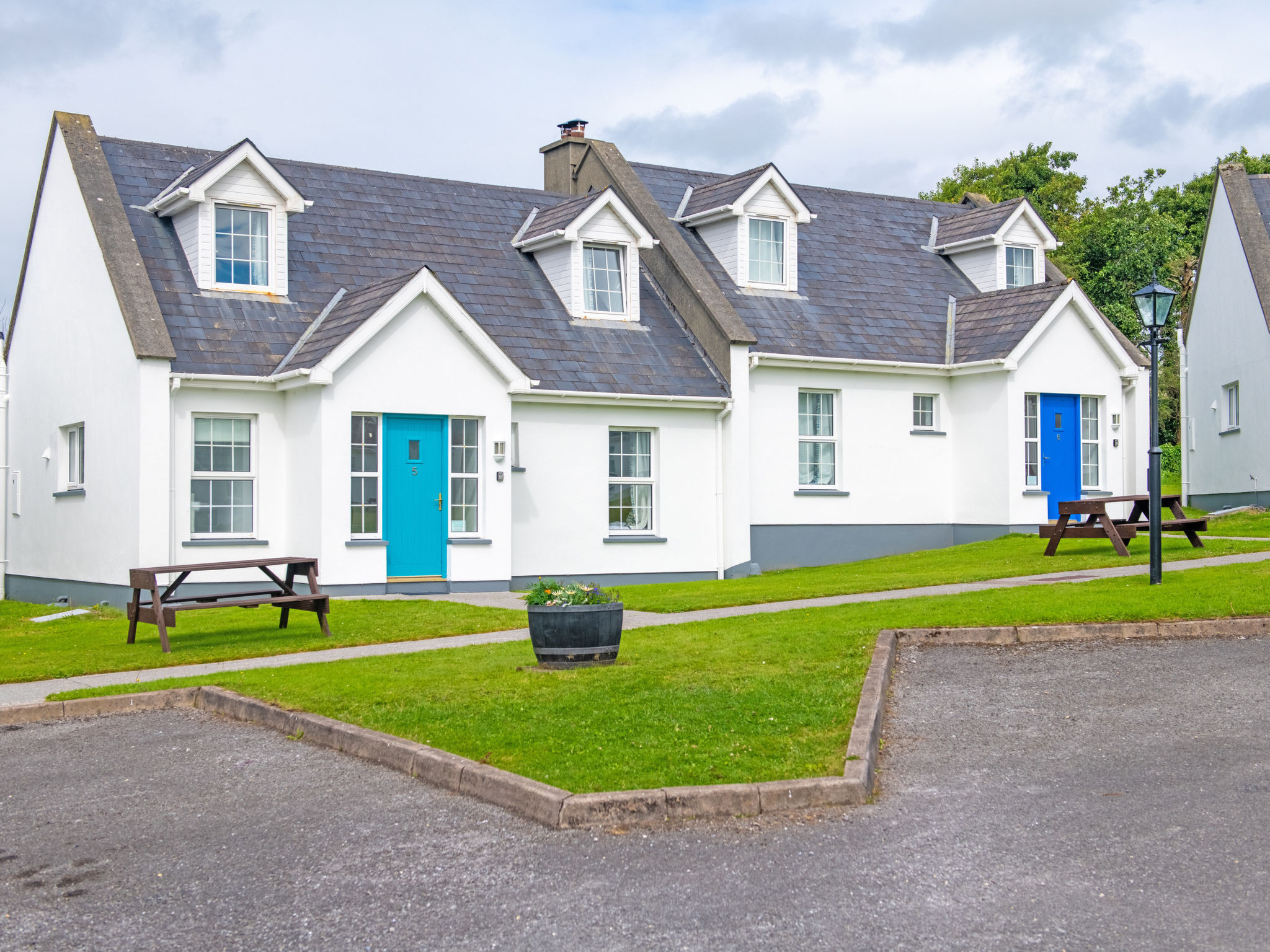 Dingle HC (S7)(TR4)  No 13-Outside