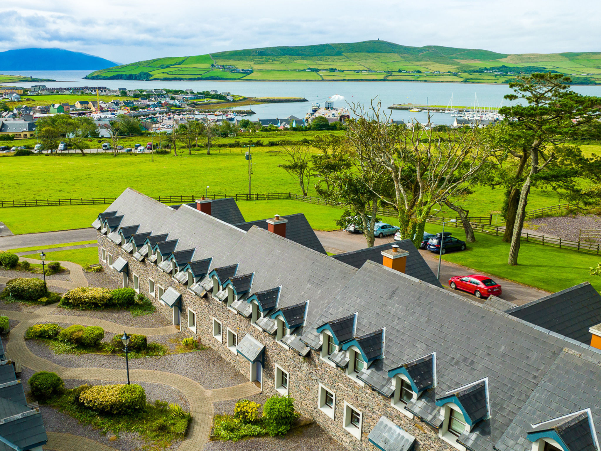 Dingle CY (TR4) No 1 (4 Bed - Sleeps 8) (W)-Outside