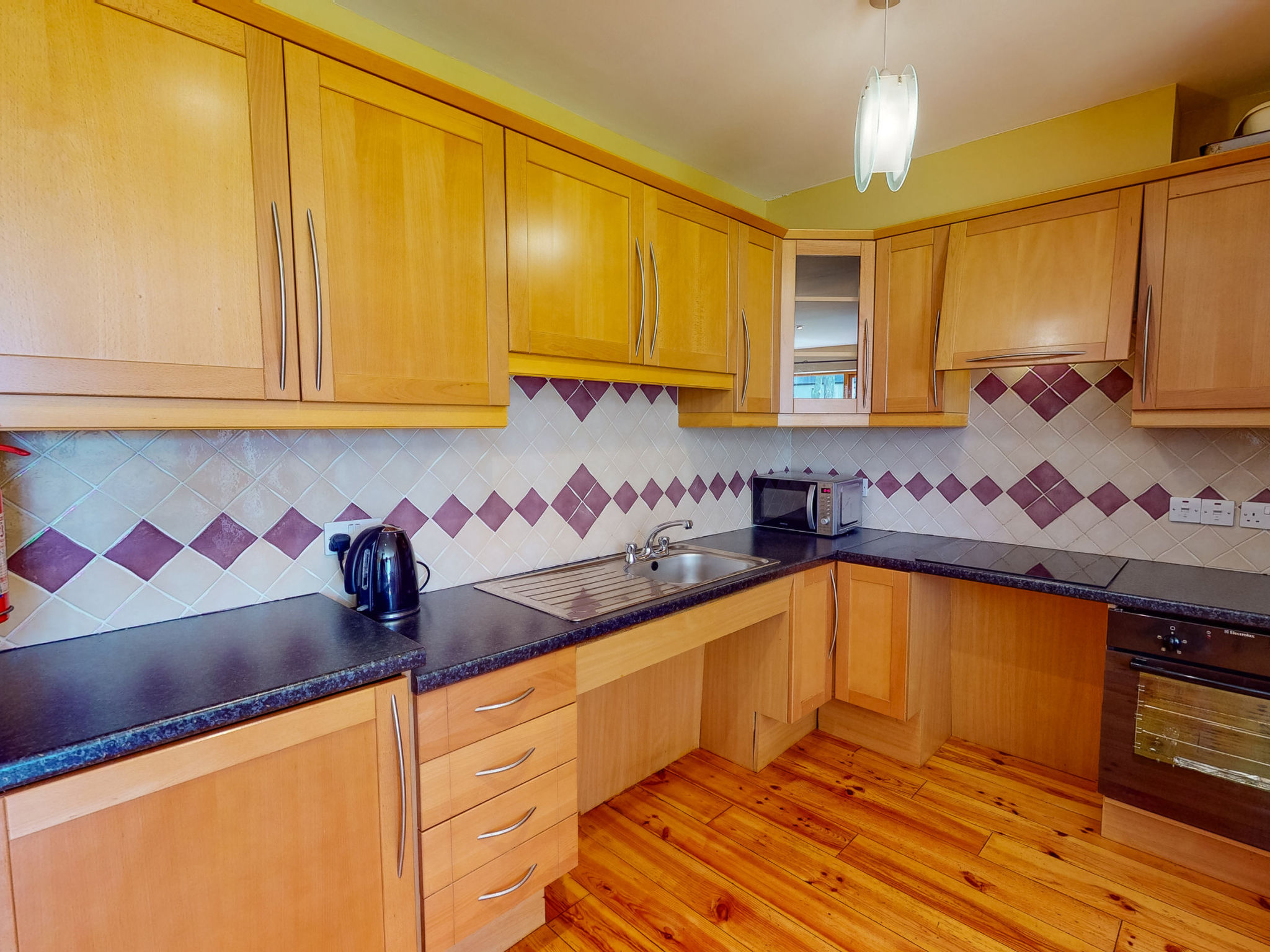 Dingle CY (TR4) No 1 (4 Bed - Sleeps 8) (W)-Inside