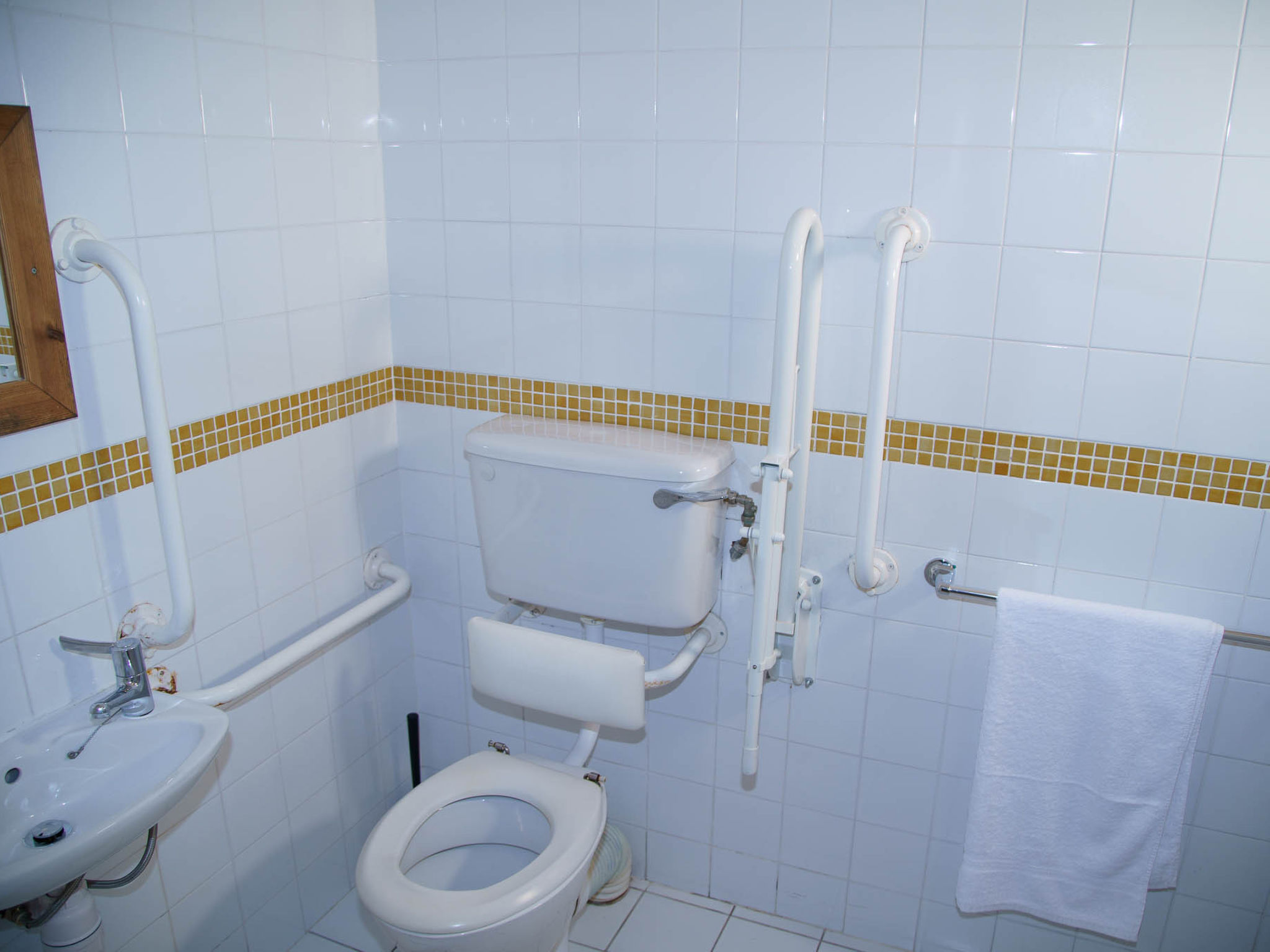 Dingle CY (TR4) No 1 (4 Bed - Sleeps 8) (W)-Inside