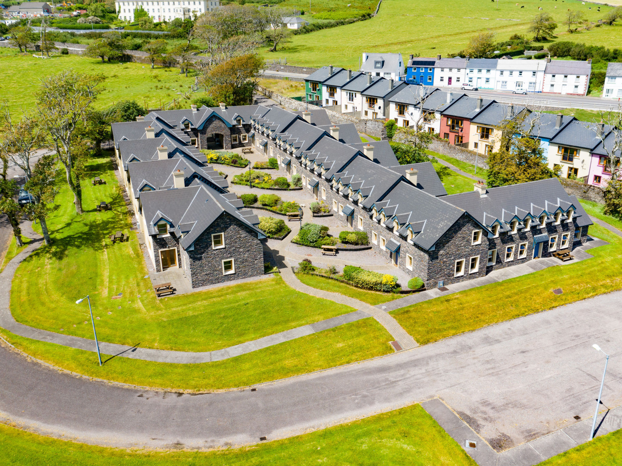 Dingle CY (TR4) No 1 (4 Bed - Sleeps 8) (W)-Outside