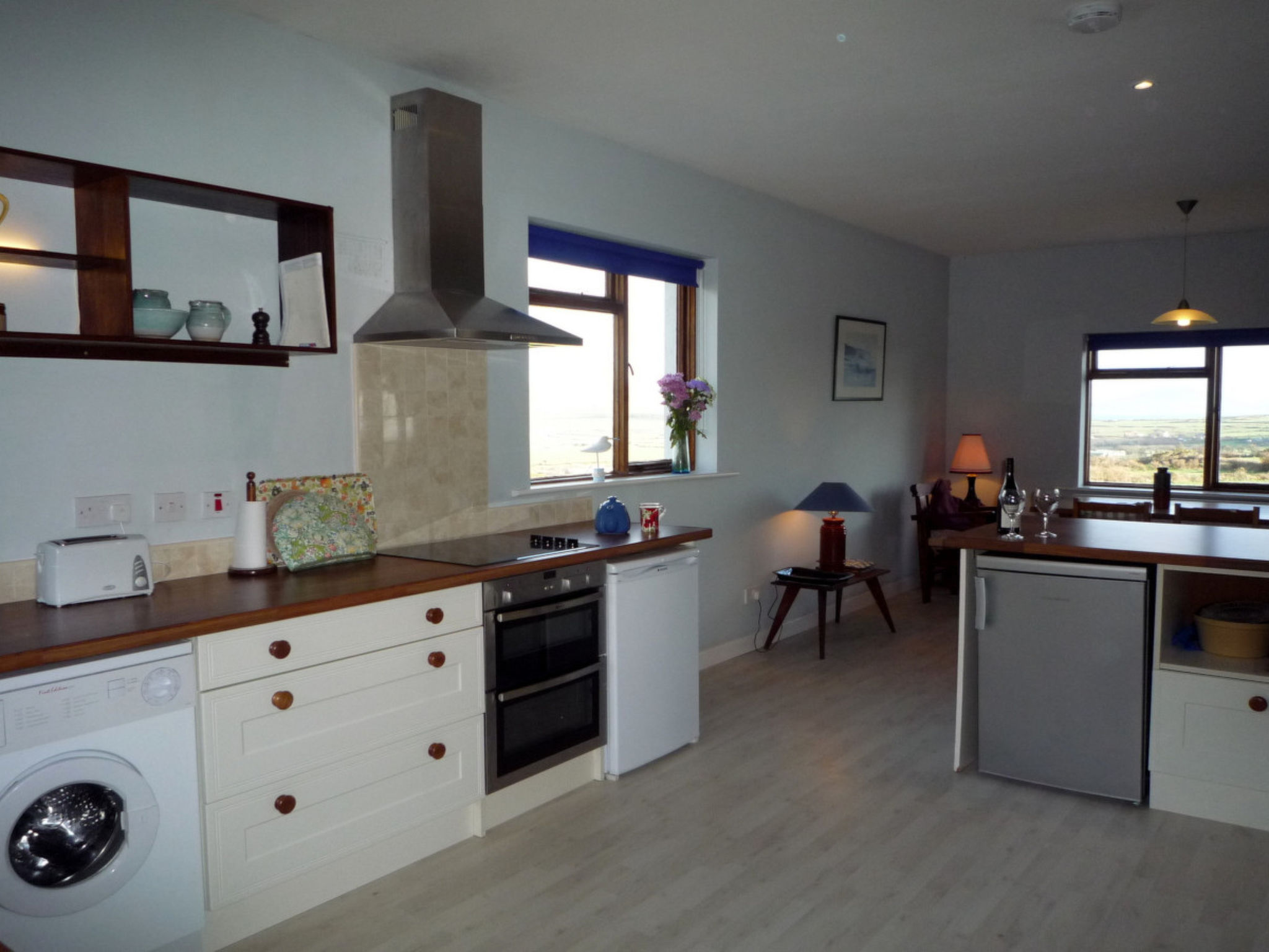Dingle Bay View (TR2)-Inside