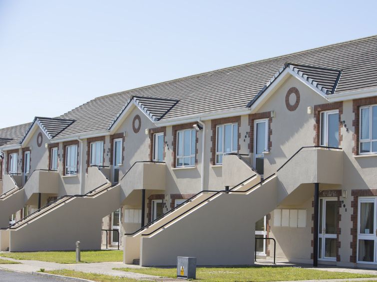 Search and Stay destination Kilkee, CE - Ireland from AU$ 291. Kilkee Bay
