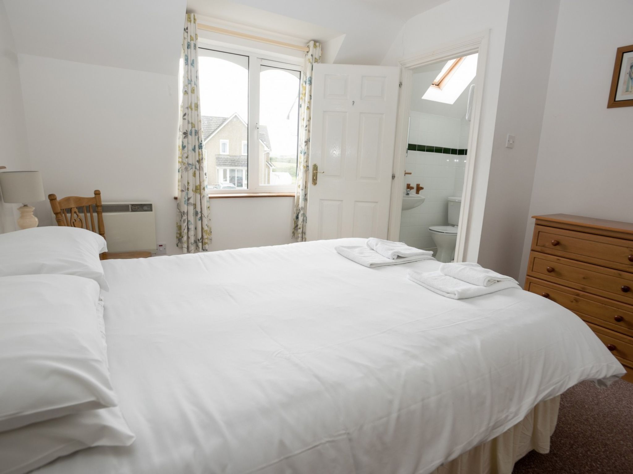 Moore Bay(TR4) HH No 14A-Dedans