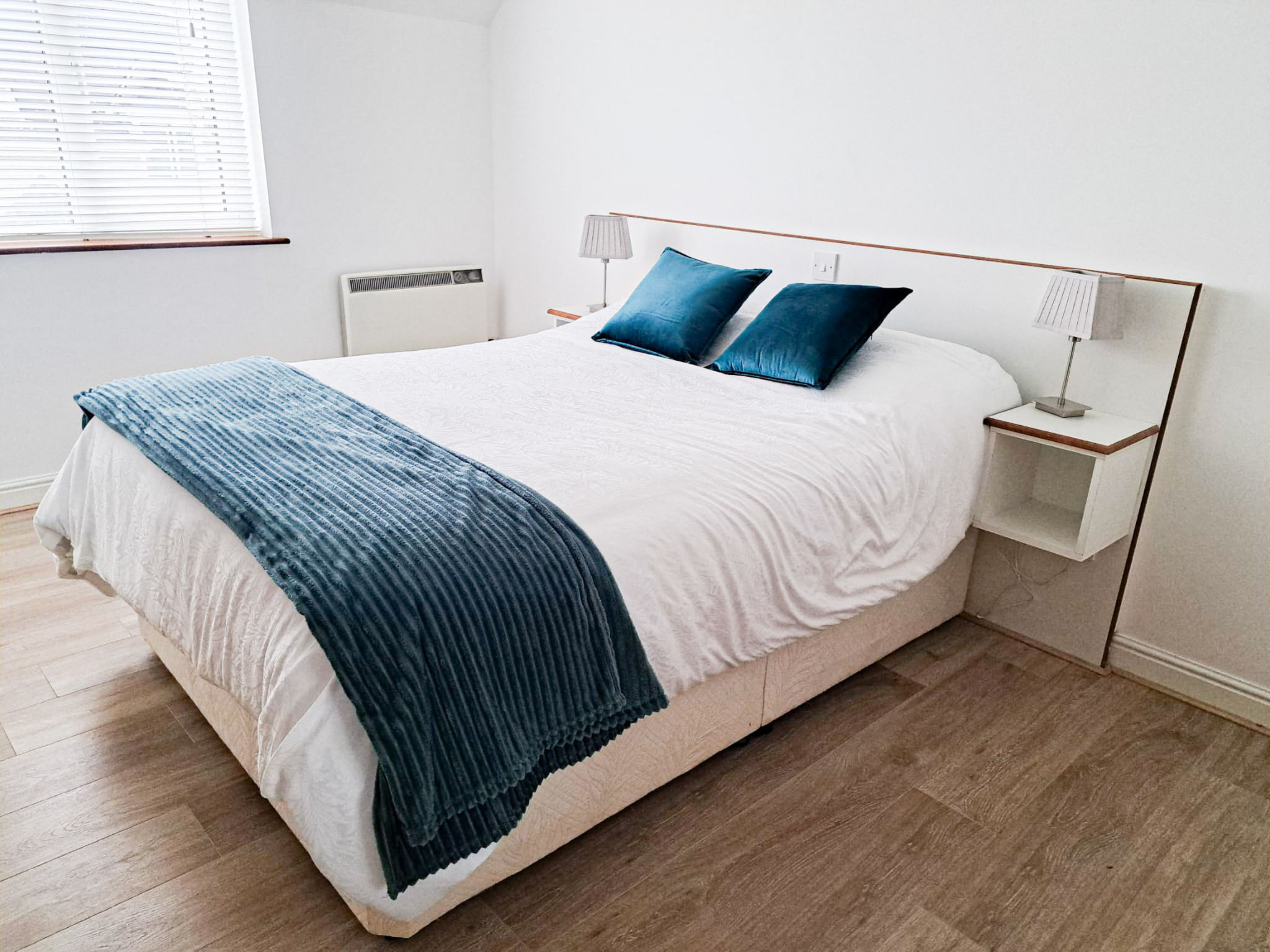 Moore Bay(TR4) Holiday Homes 18A-Inside