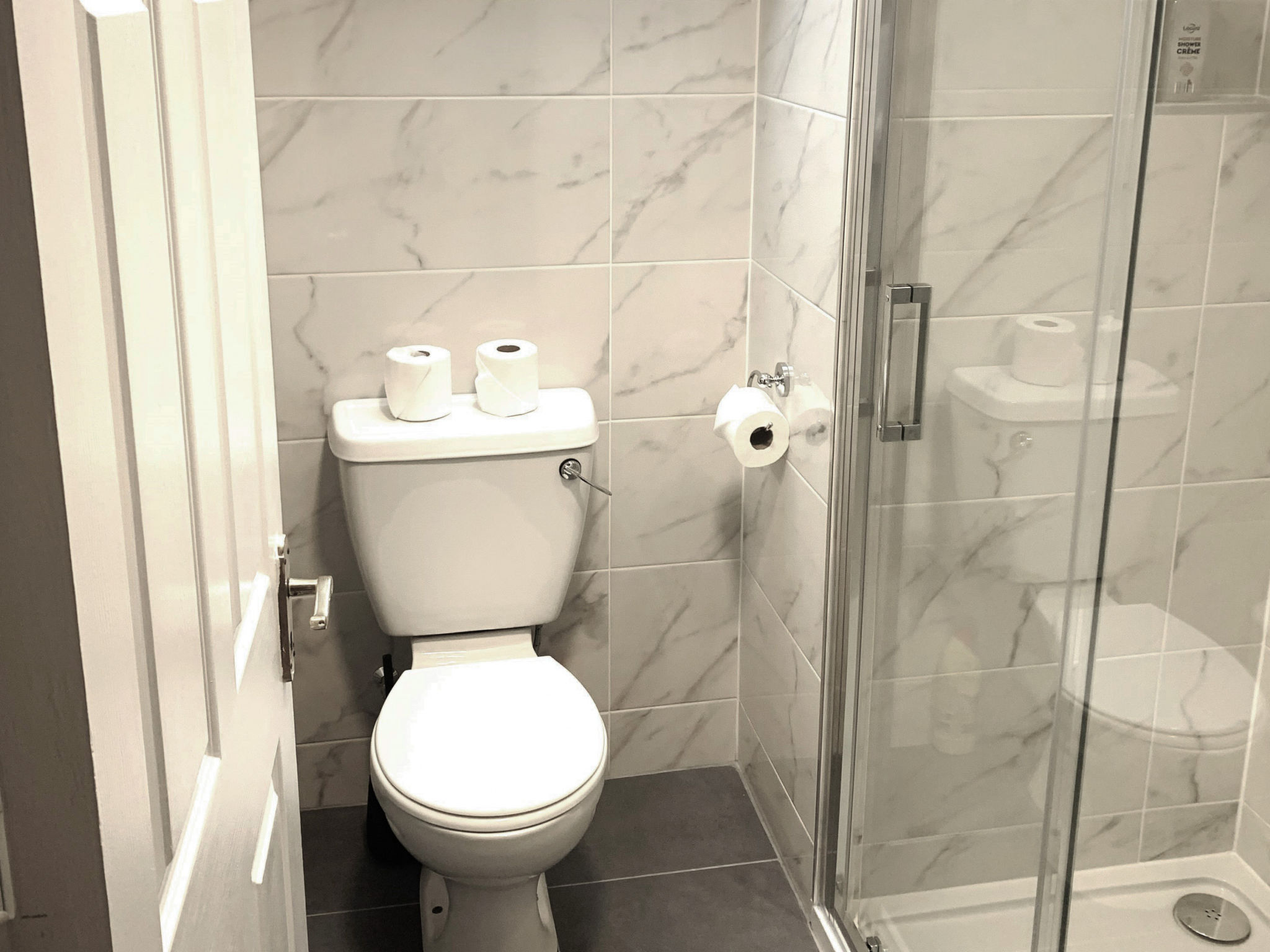 Burren Seaside Lodge-Inside