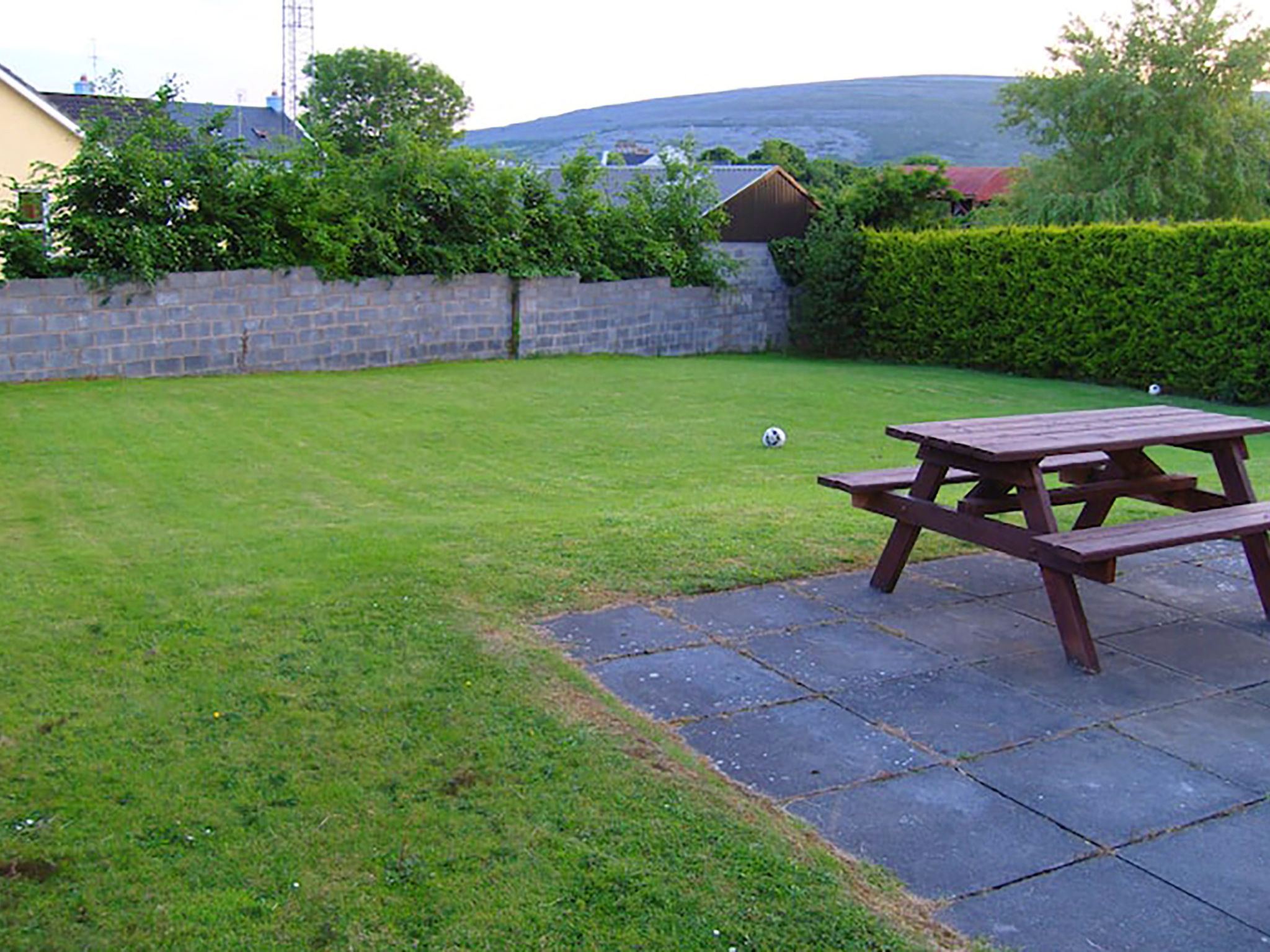 Burren Seaside Lodge-Outside