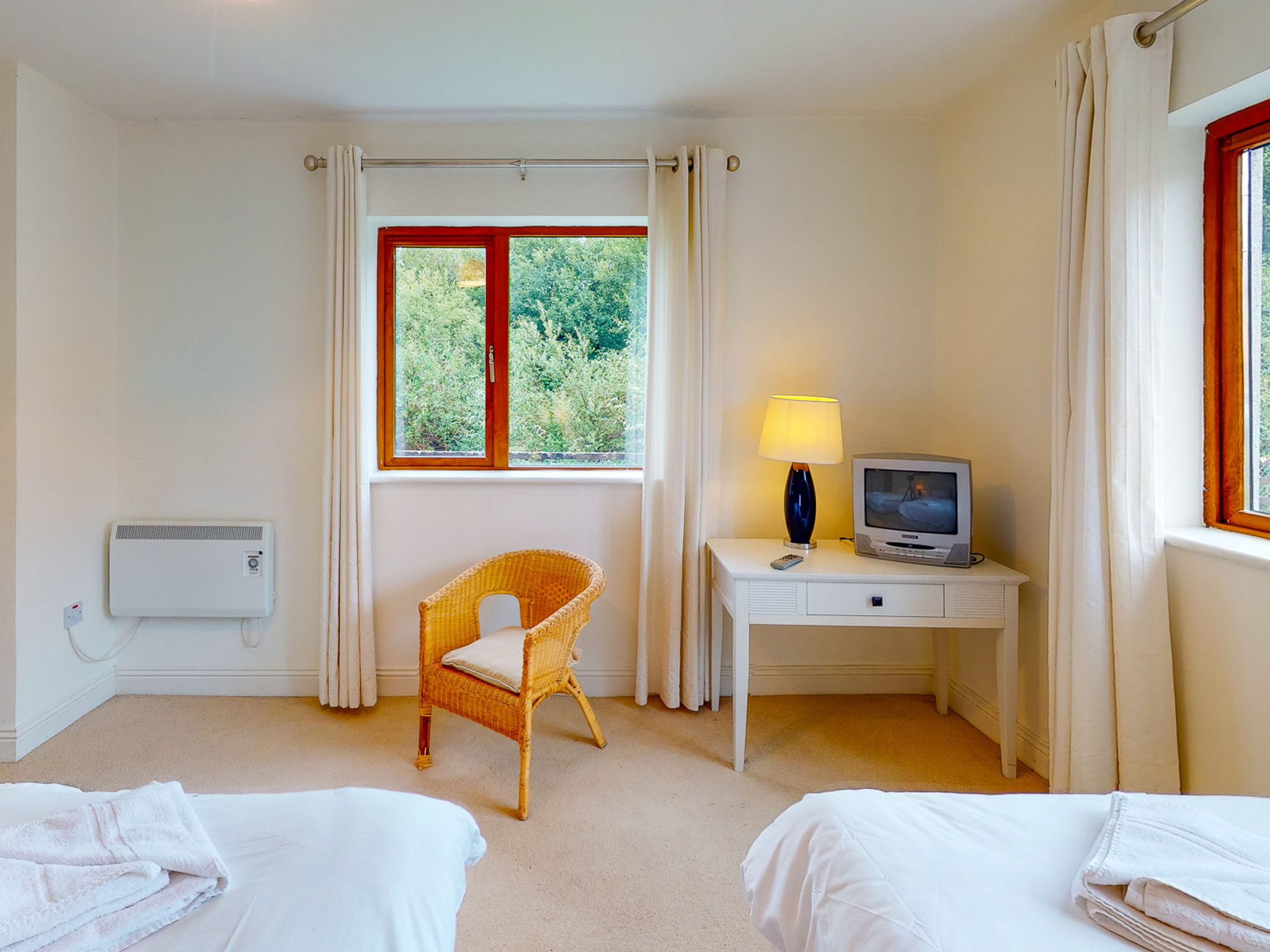 Lakeside HH (FRI) (TR1+4)Type B No 7-Inside