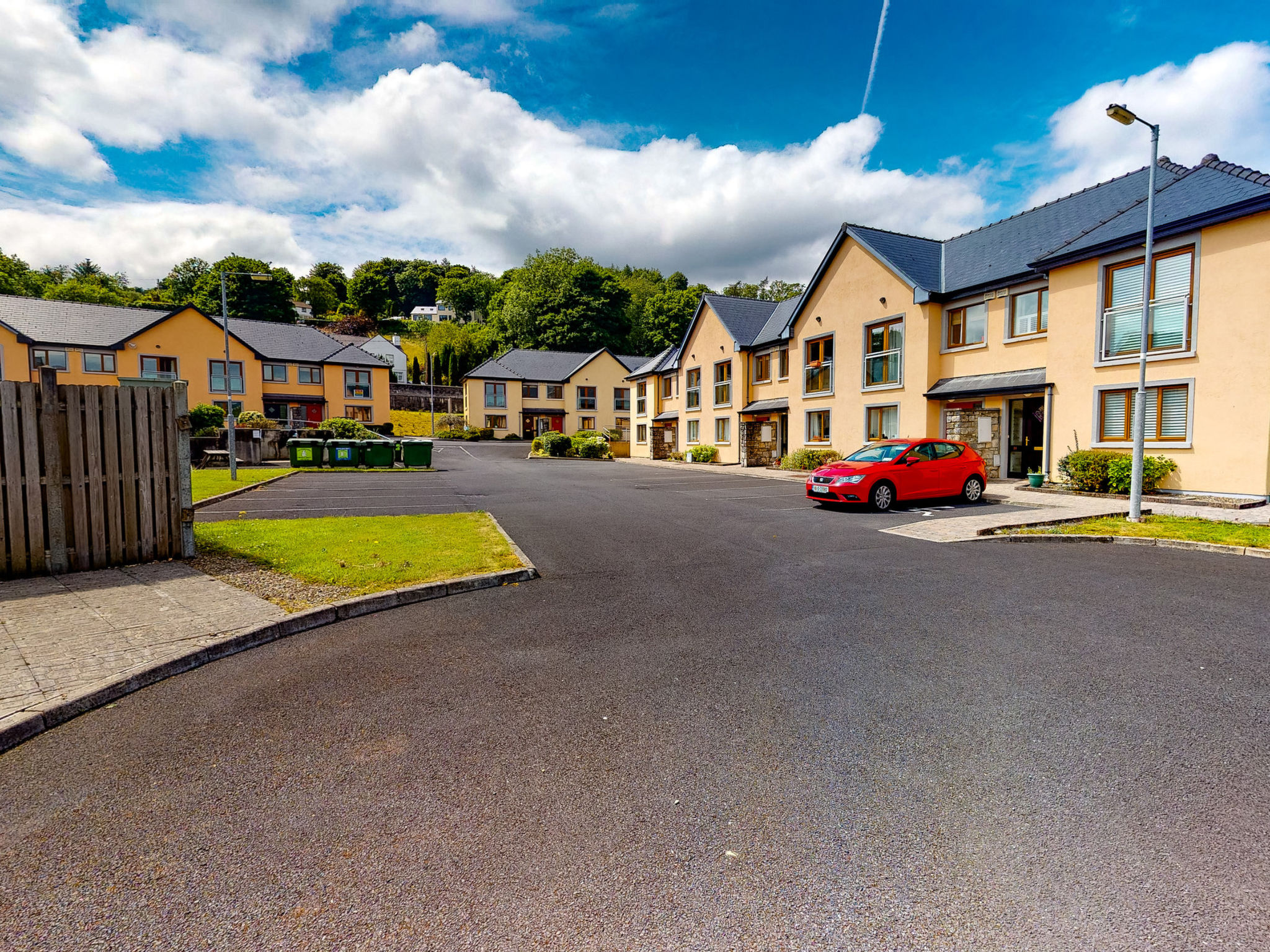 Lakeside HH (FRI) (TR1+4)Type B No 7-Outside