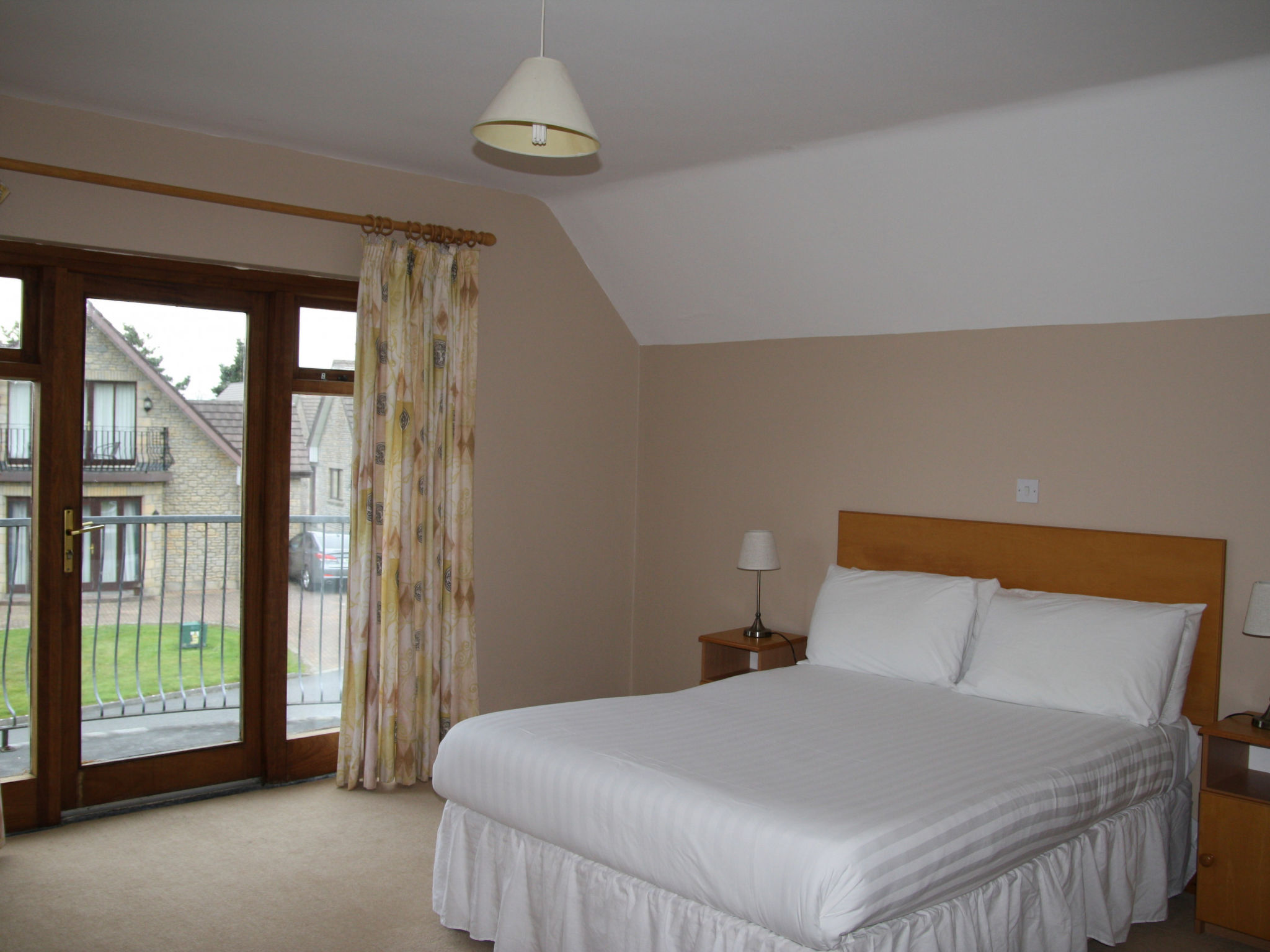 Galway Bay (TR4)Lodge-Binnen