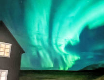 Vrijstaand vakantiehuis met panoramisch uitzicht op zee en golfbaan in Snæfellsbær - thumbnail 5