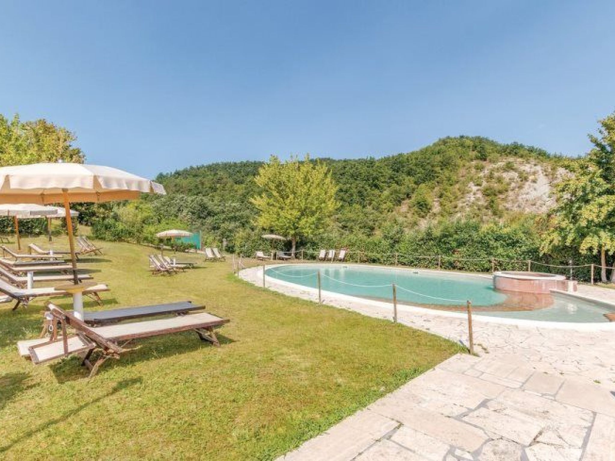 Wohnung in Apecchio mit Garten-Binnen