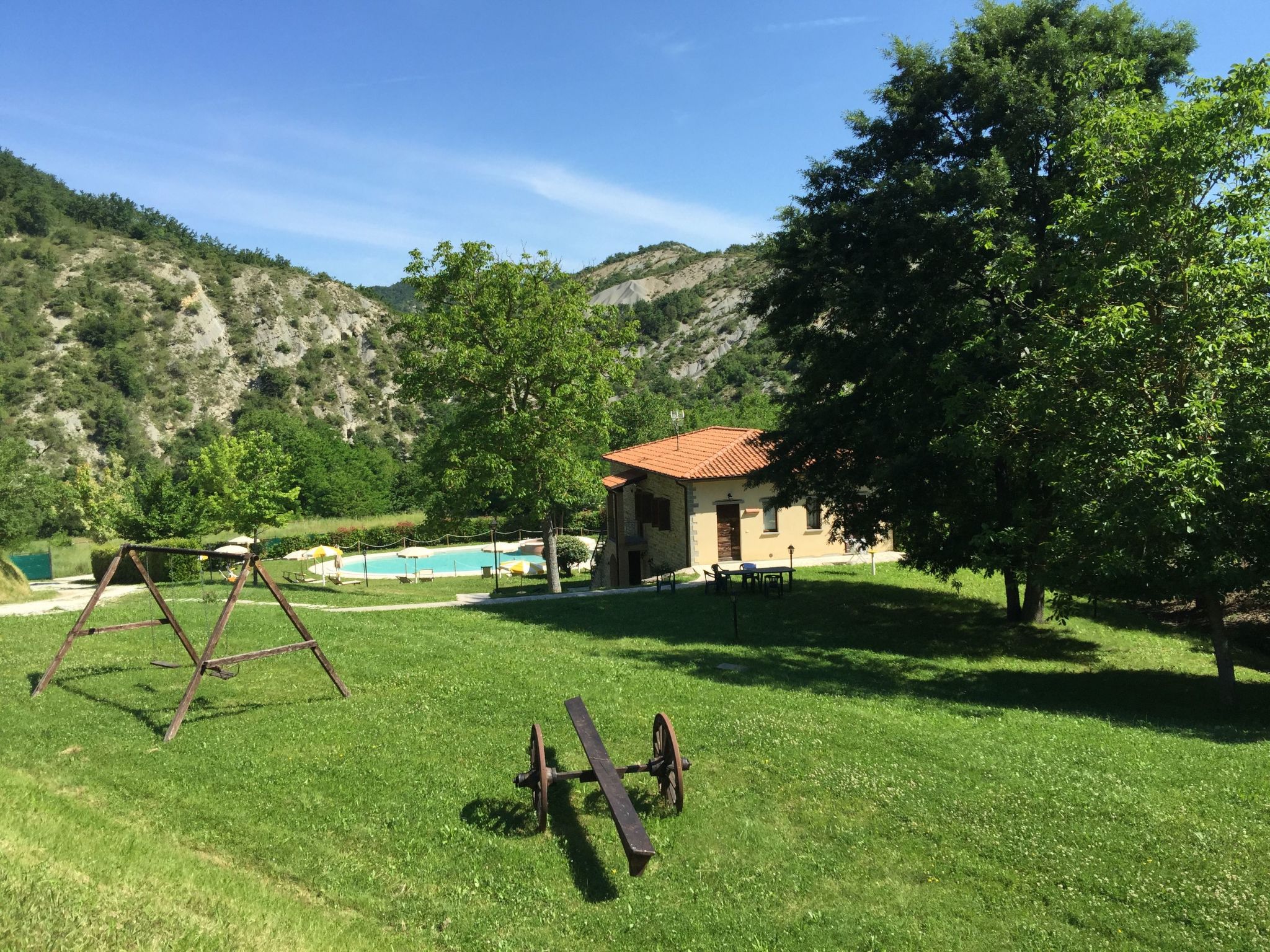 Unterkunft in einer Höhle mit Whirlpool-Binnen