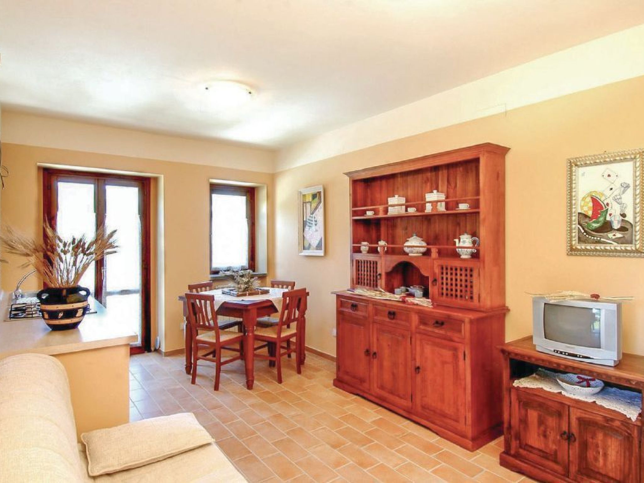 Unterkunft in einer Höhle mit Whirlpool-Binnen