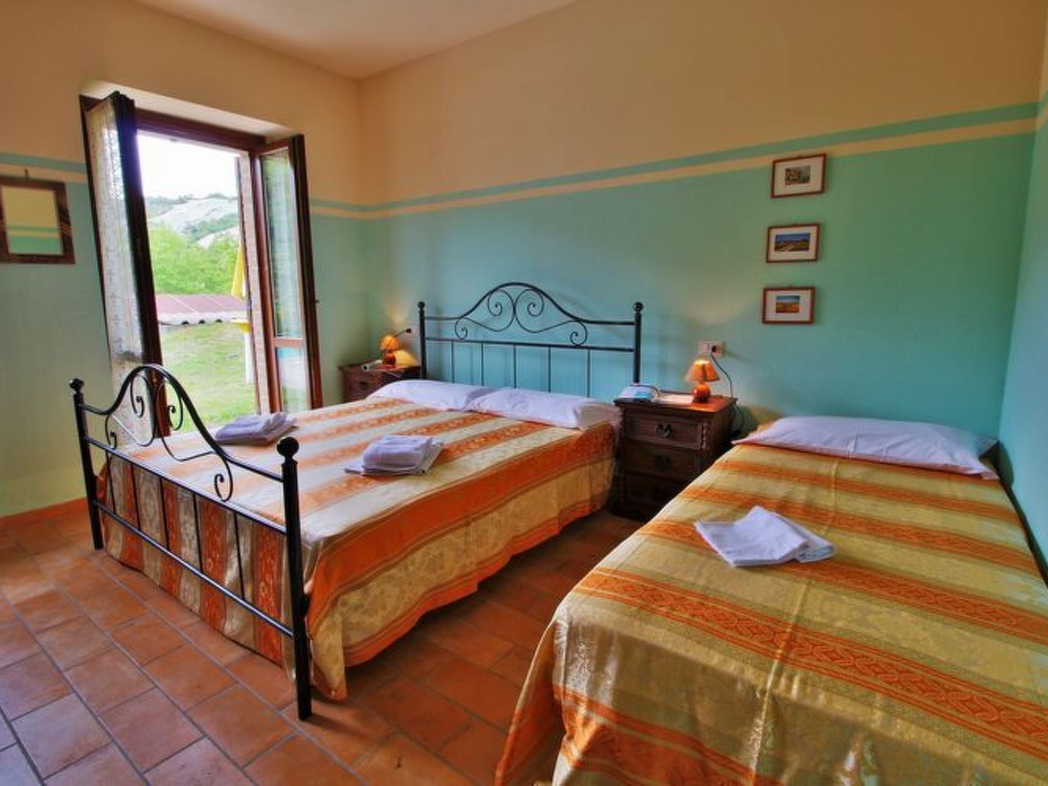 Unterkunft in einer Höhle mit Whirlpool-Binnen