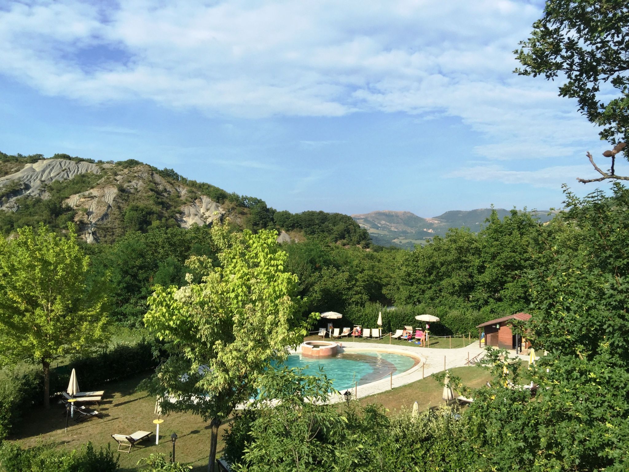Unterkunft in einer Höhle mit Whirlpool-Binnen