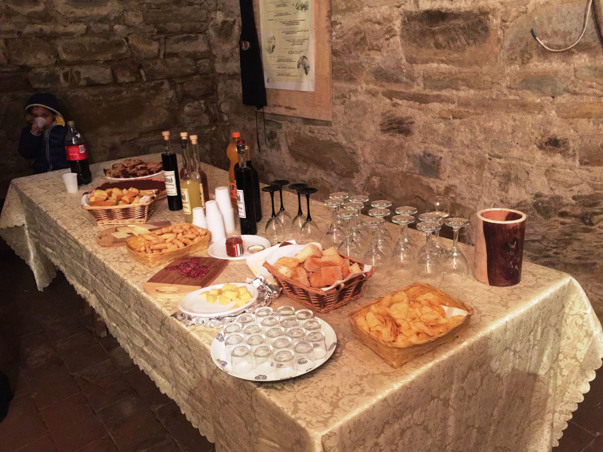 Unterkunft in einer Höhle mit Whirlpool-Binnen