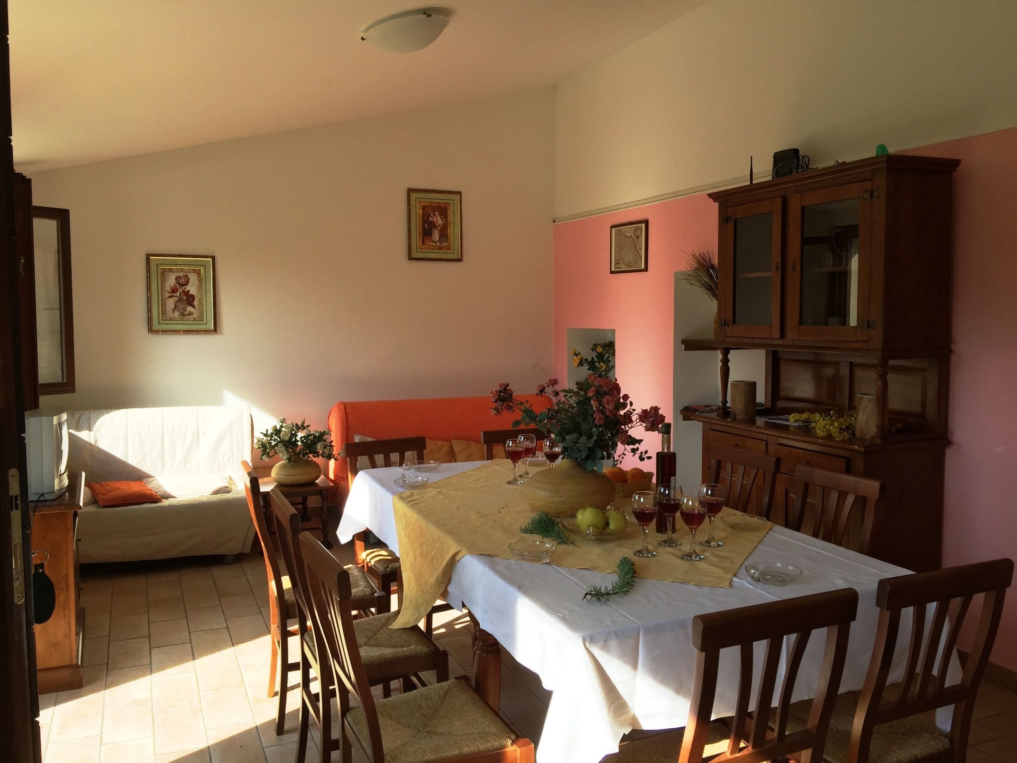 Haus für 11 Erwachsene und 9 Kinder in Apecchio-Binnen