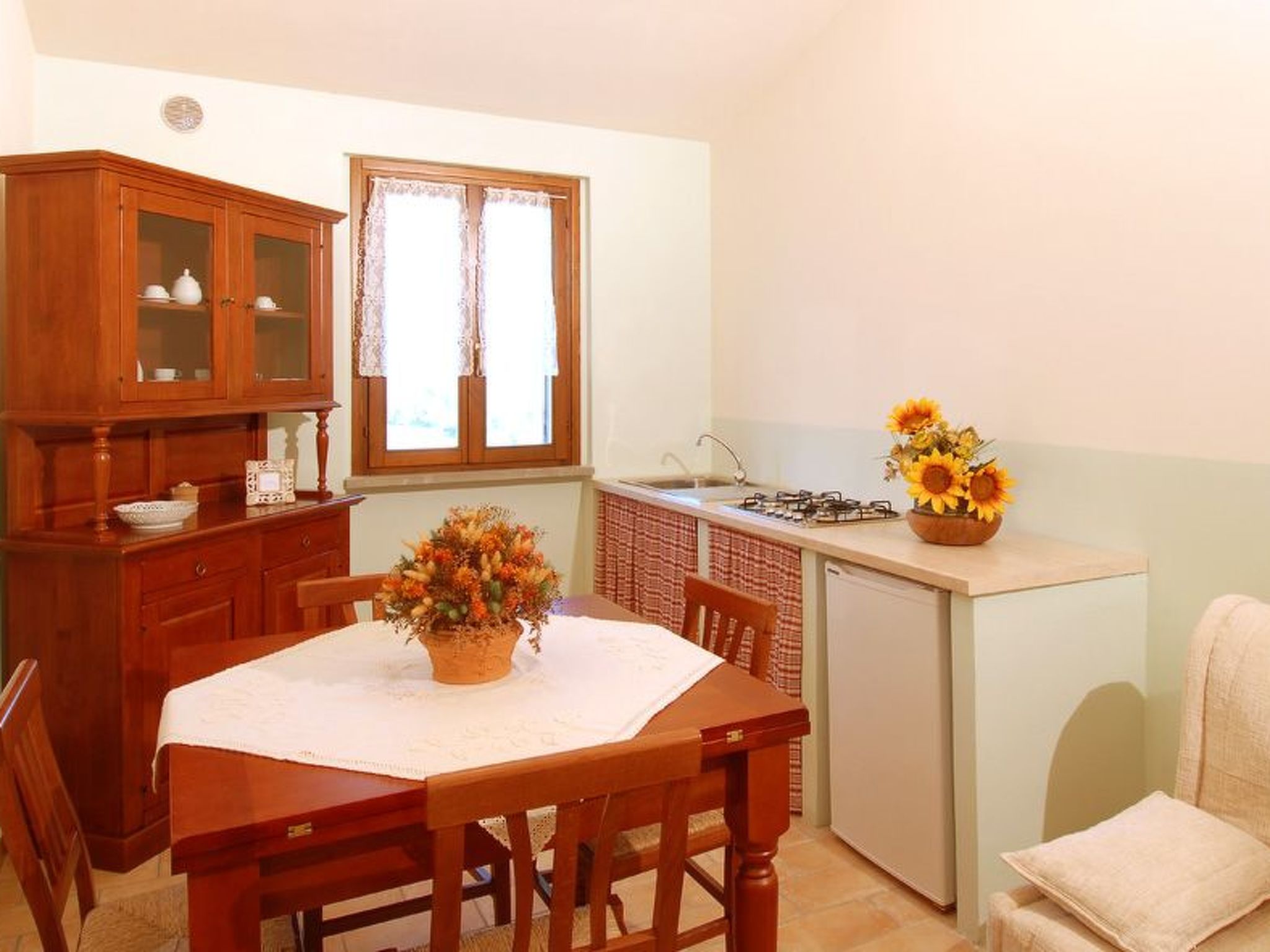 Haus für 11 Erwachsene und 9 Kinder in Apecchio-Binnen