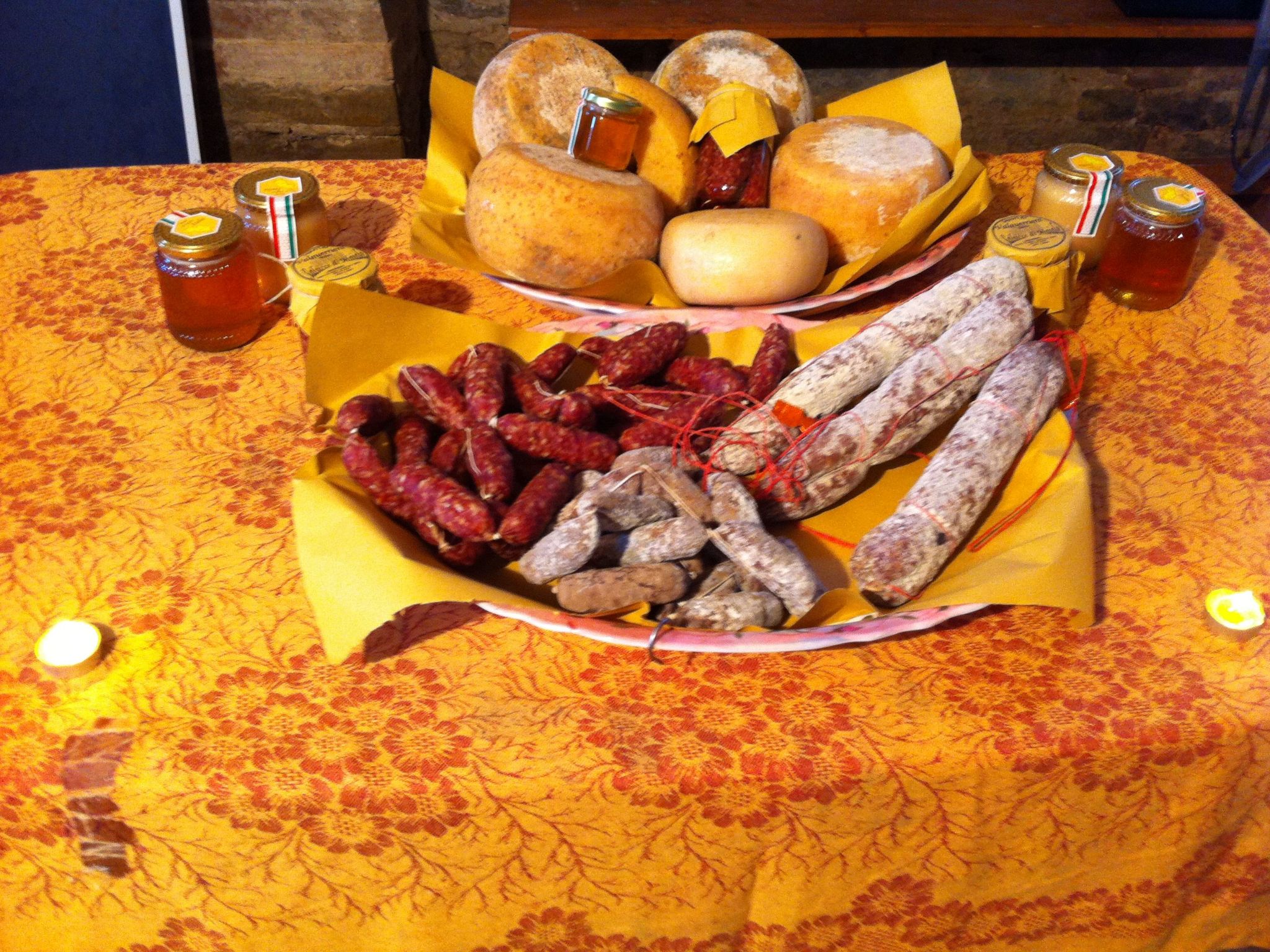 Haus für 11 Erwachsene und 9 Kinder in Apecchio-Binnen