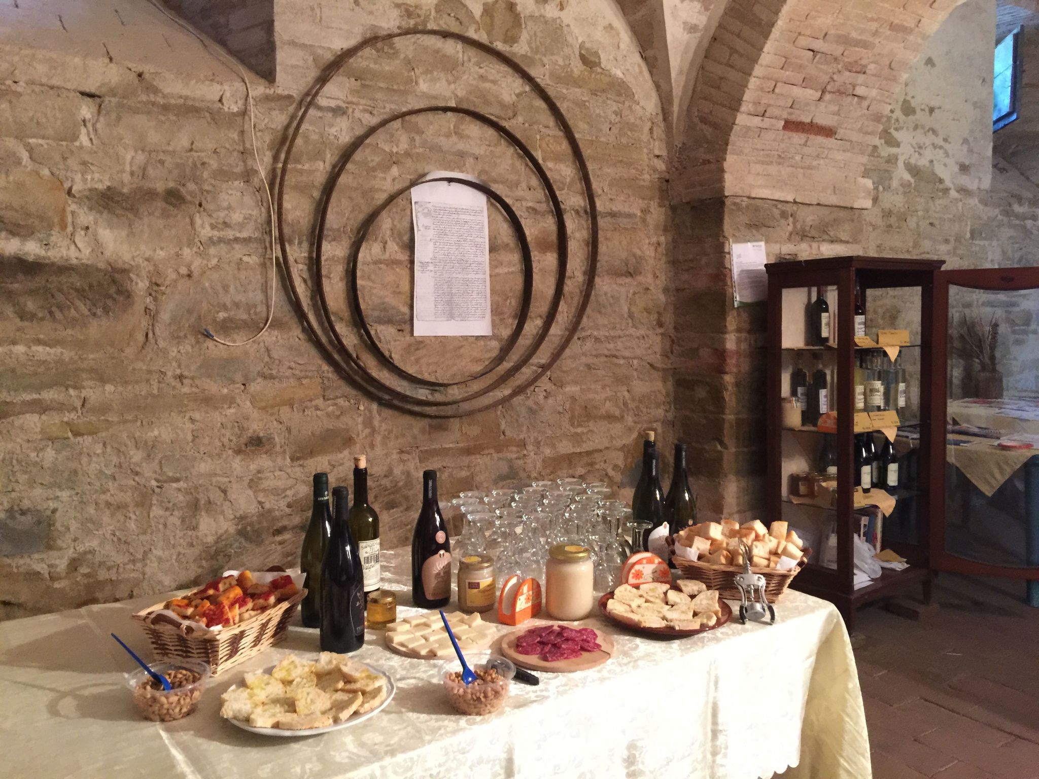 Haus für 11 Erwachsene und 9 Kinder in Apecchio-Binnen