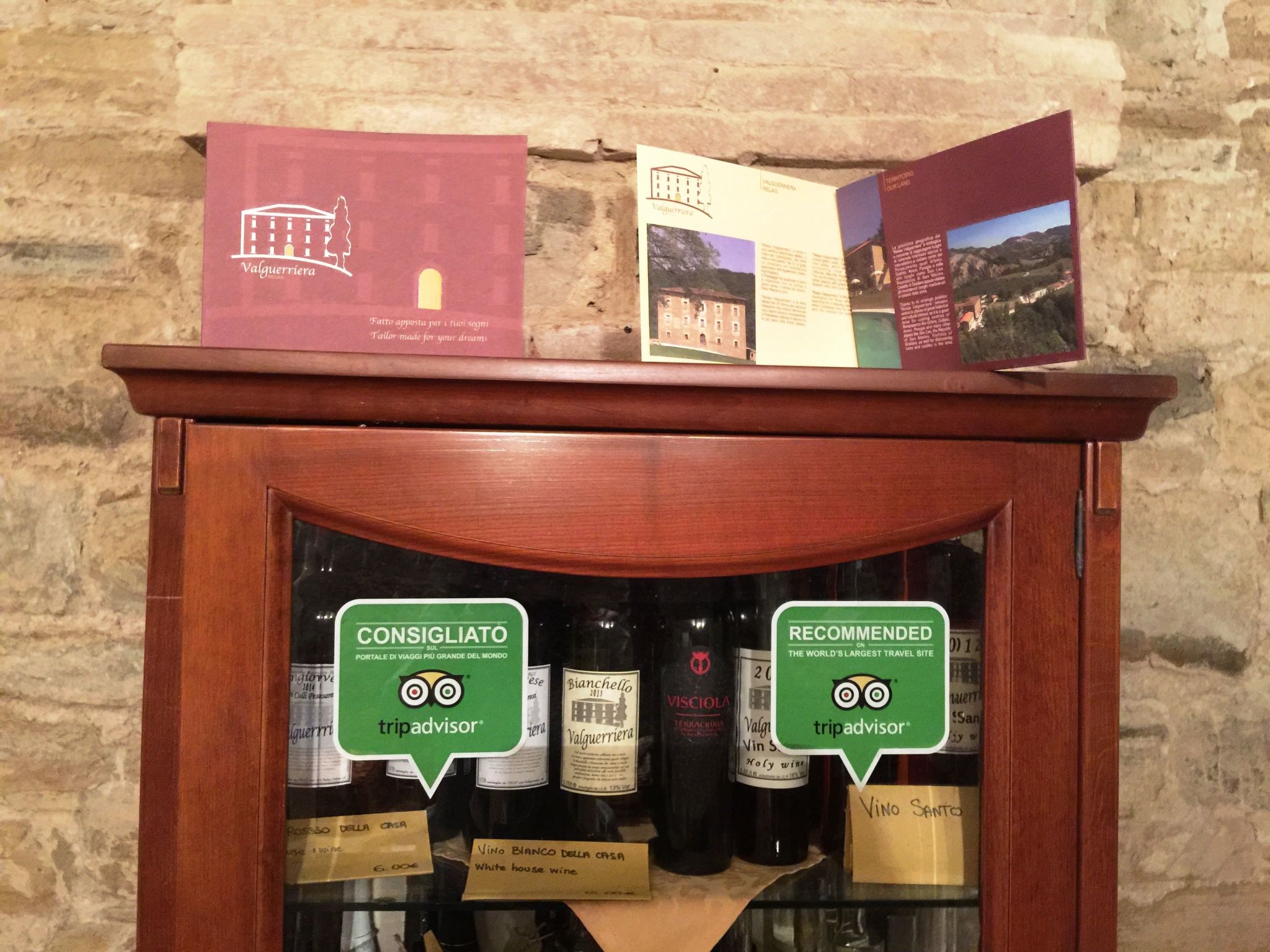 Haus für 11 Erwachsene und 9 Kinder in Apecchio-Binnen